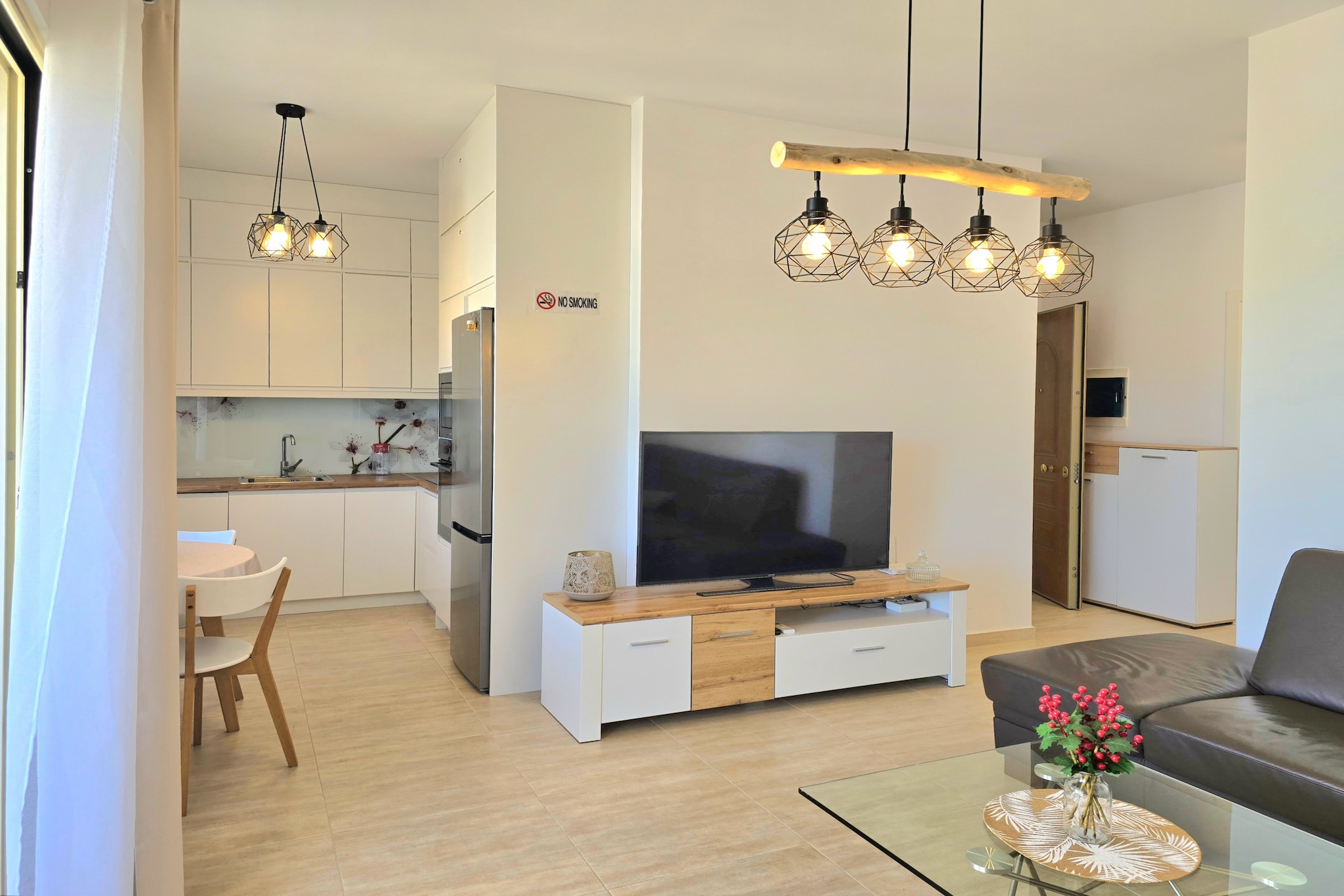 ALD143 - Ejupi-Living room