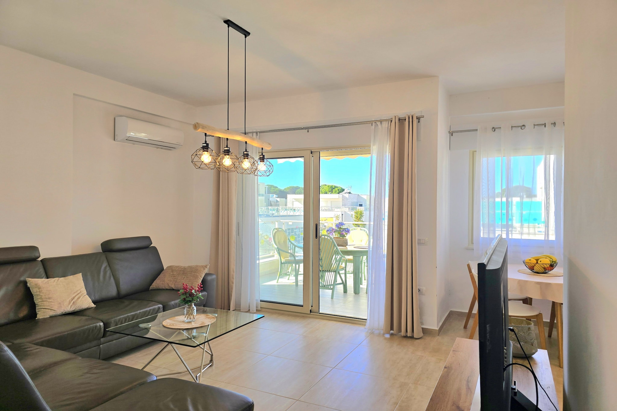 ALD143 - Ejupi-Living room