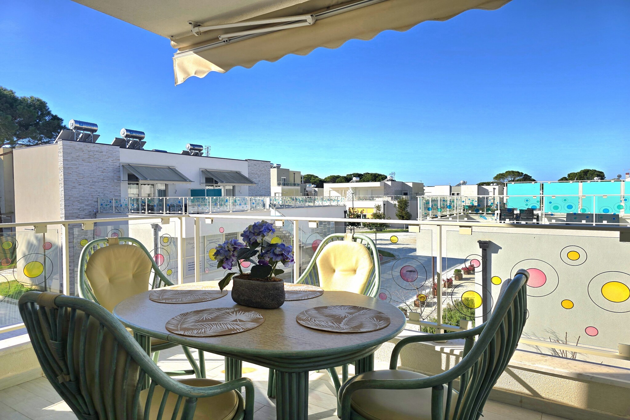 ALD143 - Ejupi-Terrace balcony