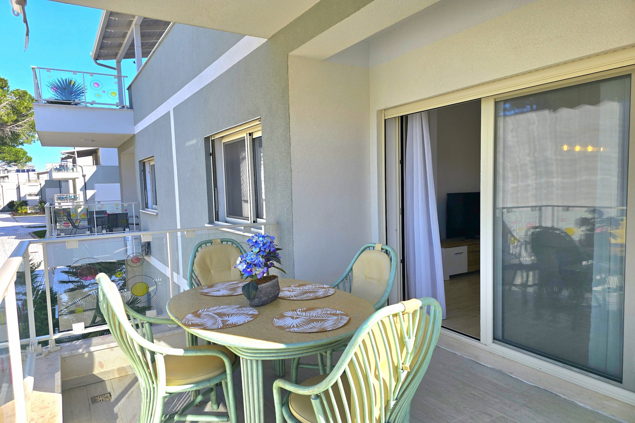 ALD143 - Ejupi-Terrace balcony