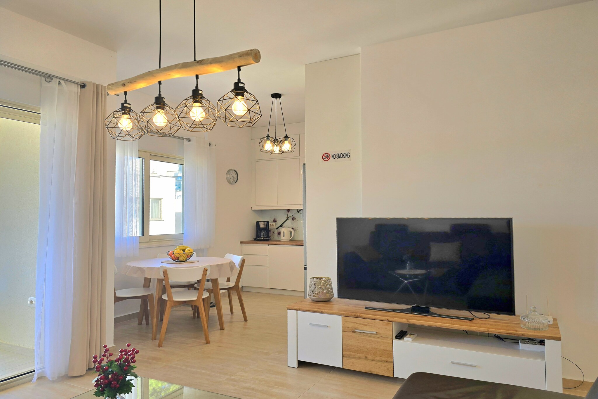 ALD143 - Ejupi-Living room