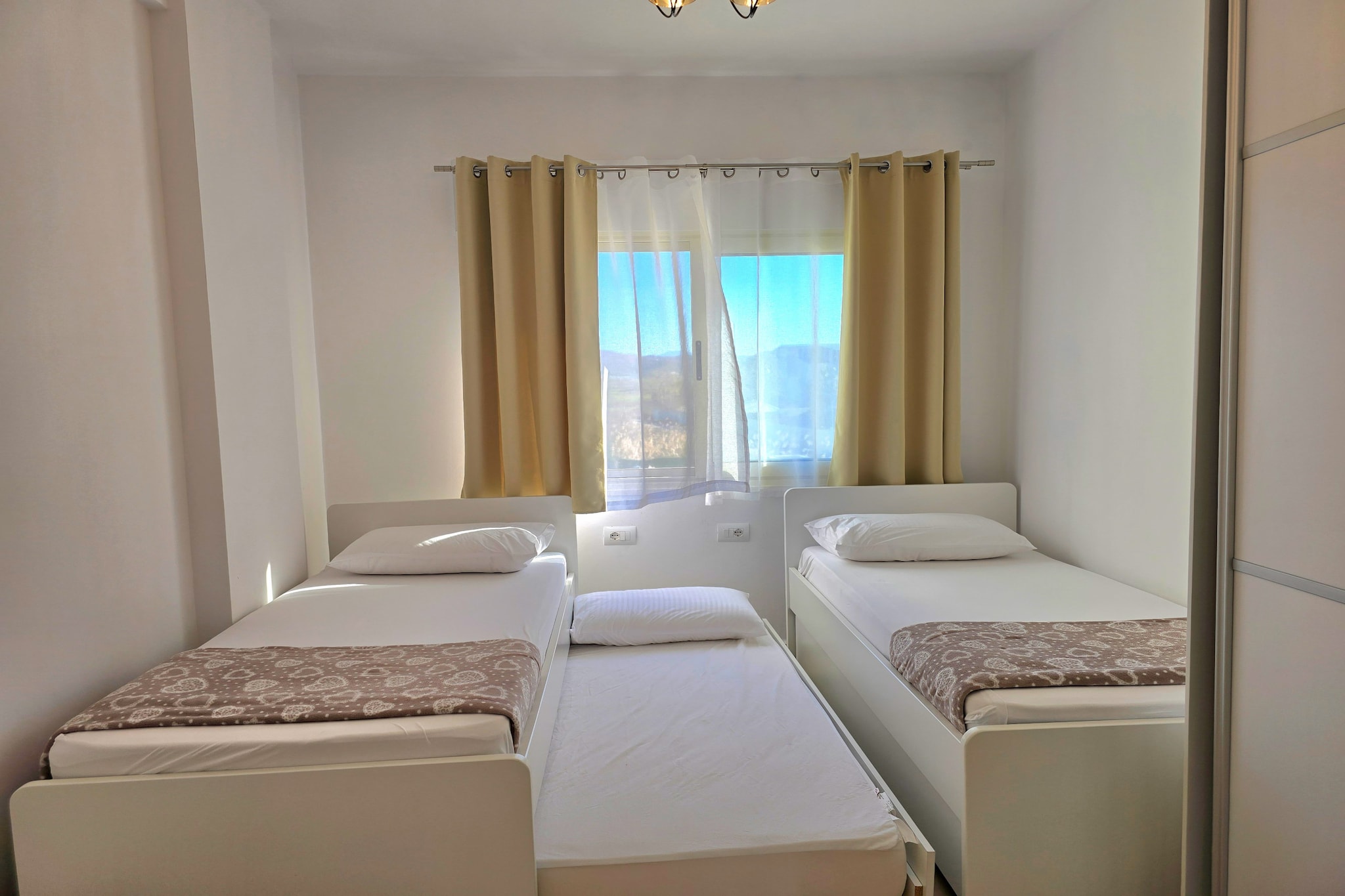 ALD143 - Ejupi-Bedroom