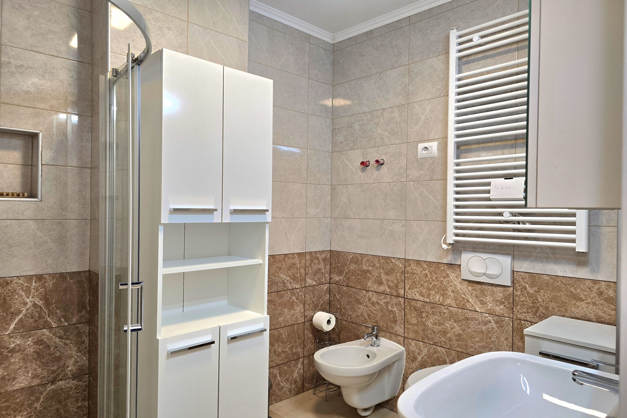 ALD143 - Ejupi-Bathroom