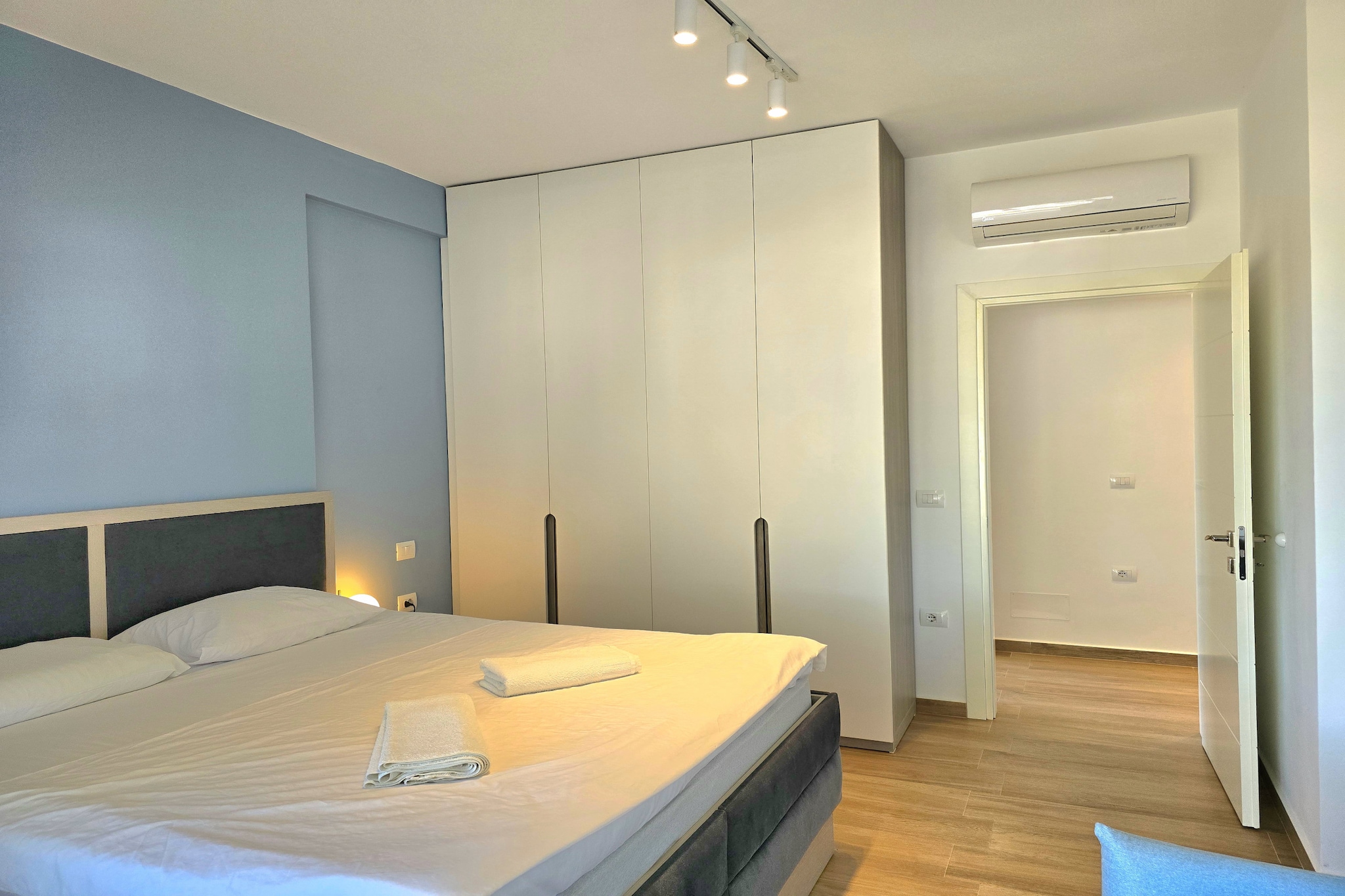 ALD217 - Radim-Bedroom