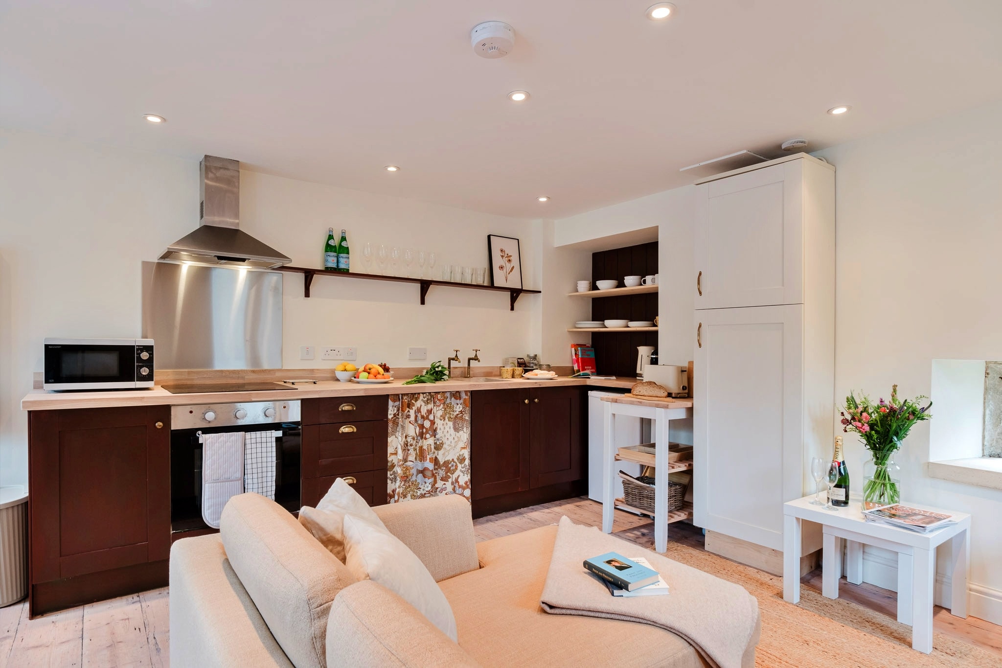 Courtside Cottage-Woonkamer