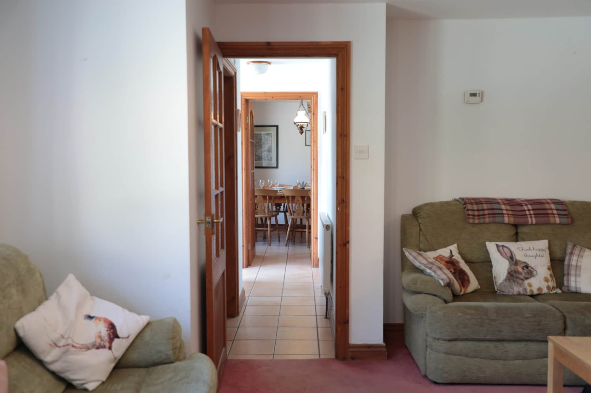 Cherry at Buckland Court-Woonkamer
