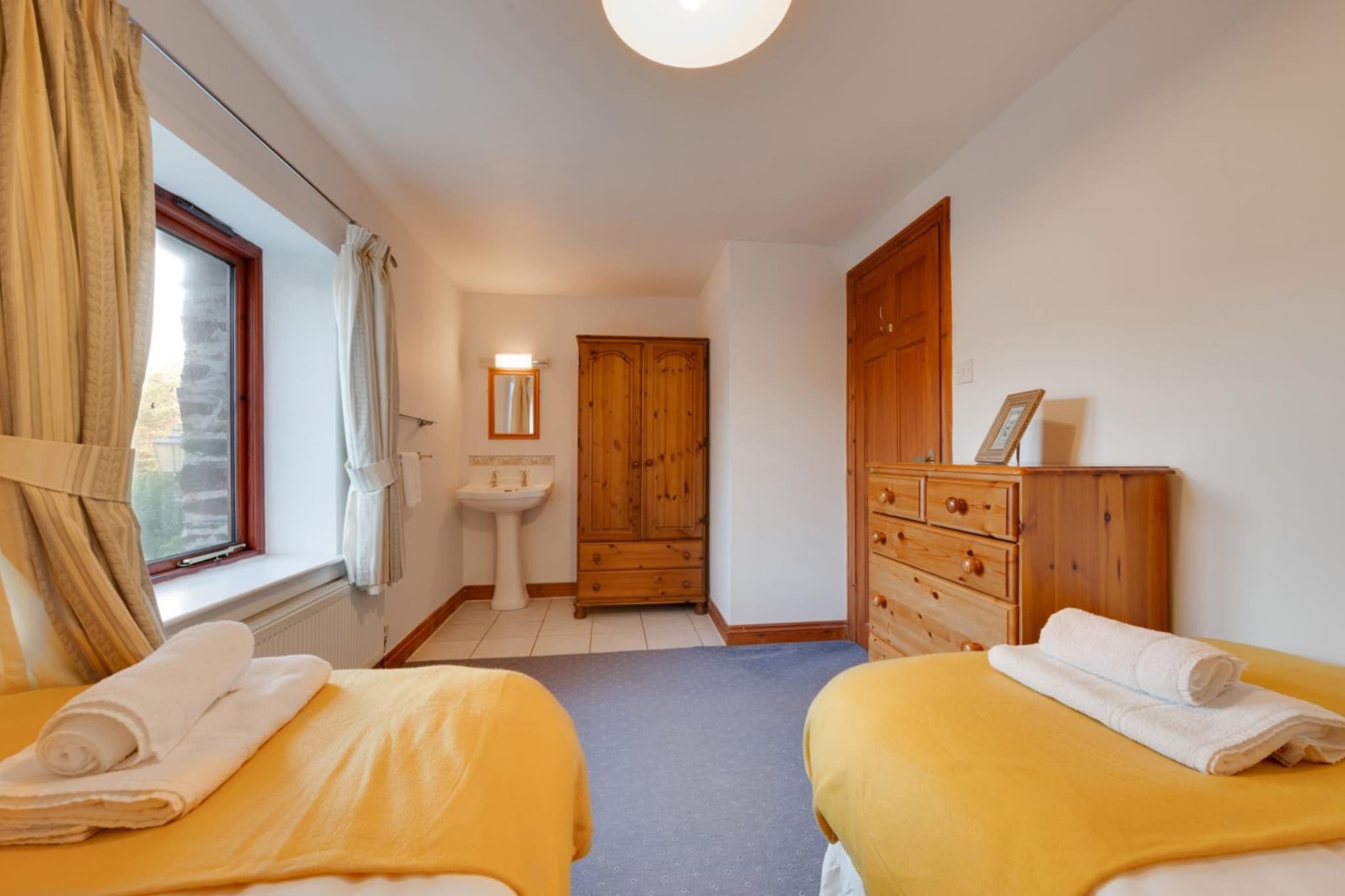 Cherry at Buckland Court-Slaapkamer