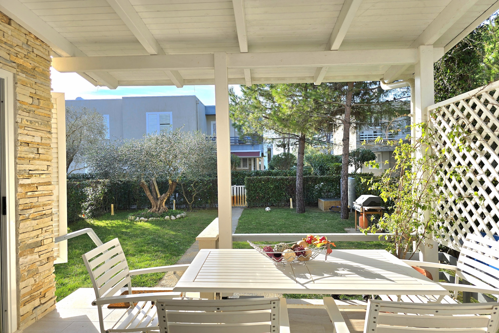 ALD127 - Albani-Gardens summer