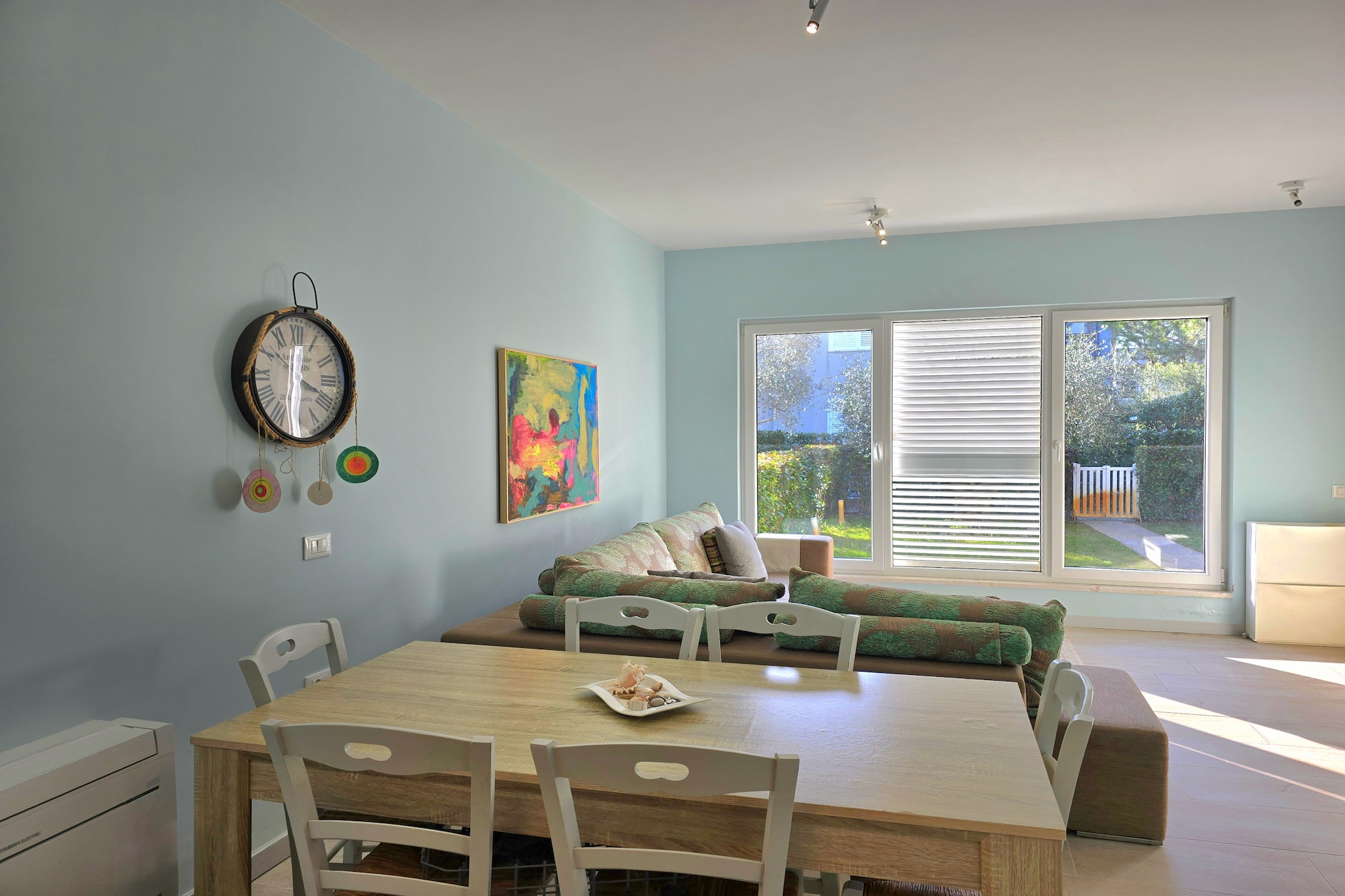 ALD127 - Albani-Dining room