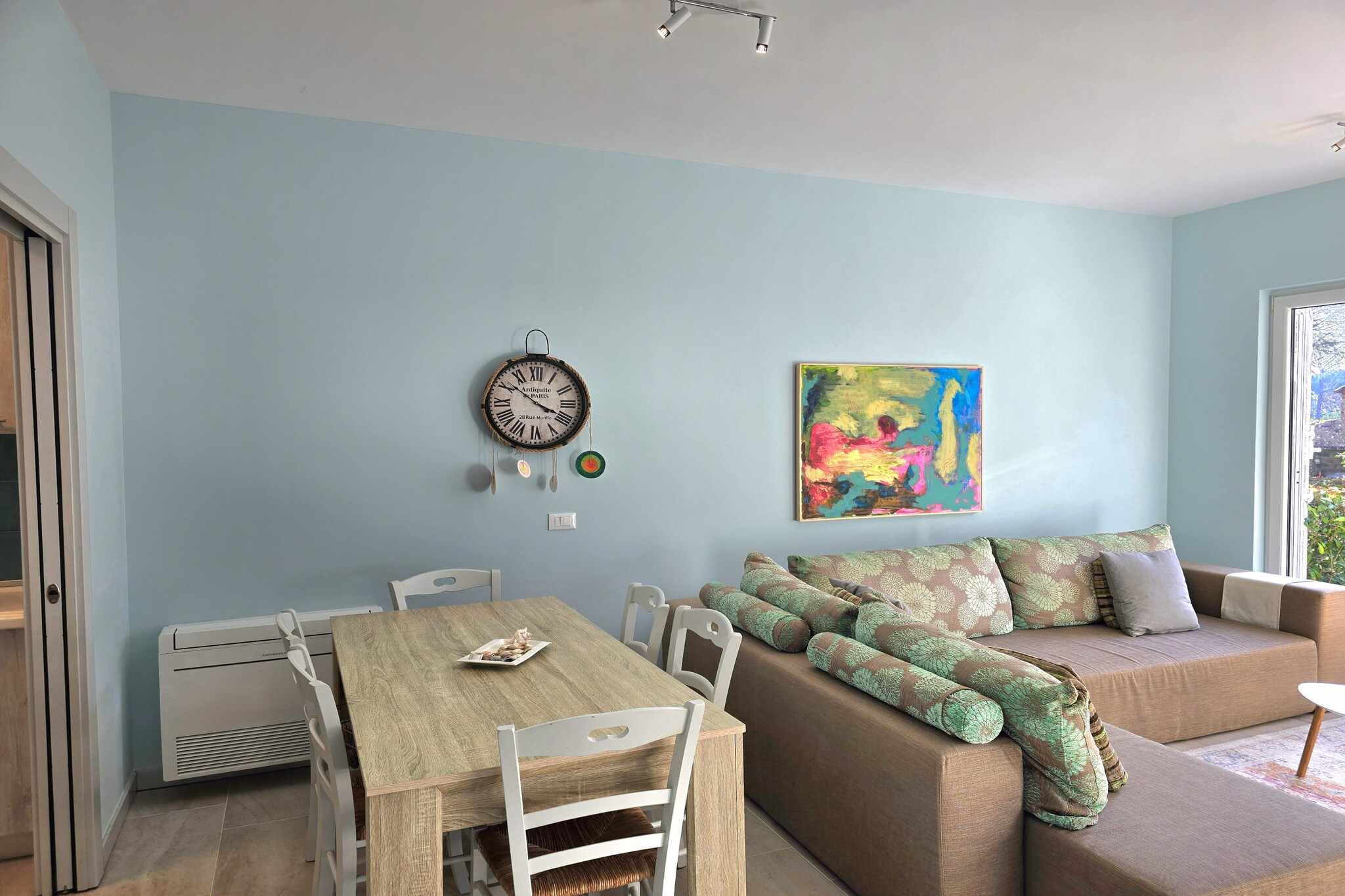 ALD127 - Albani-Living room