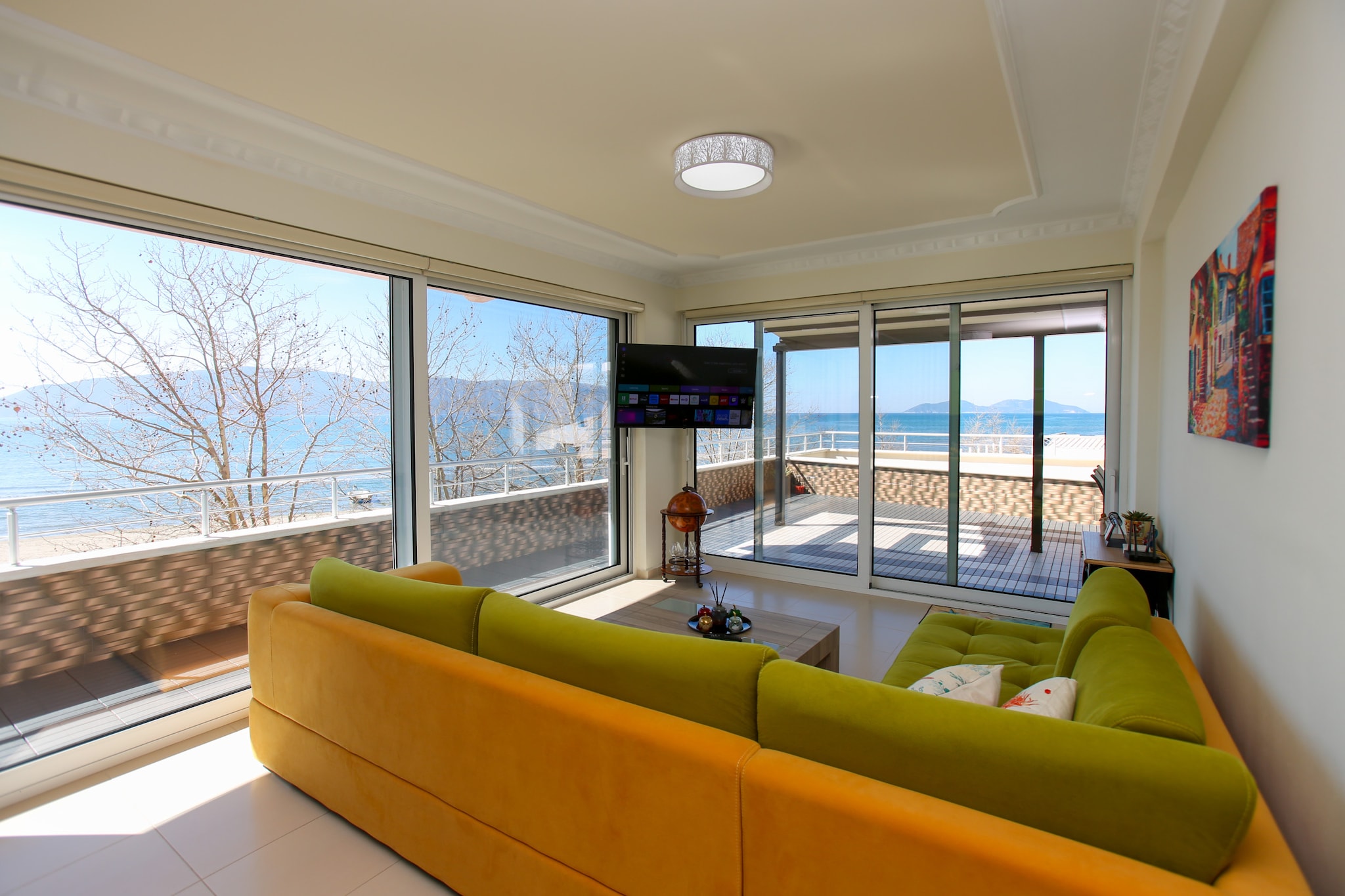 Beach Front Terace-Wohnzimmer