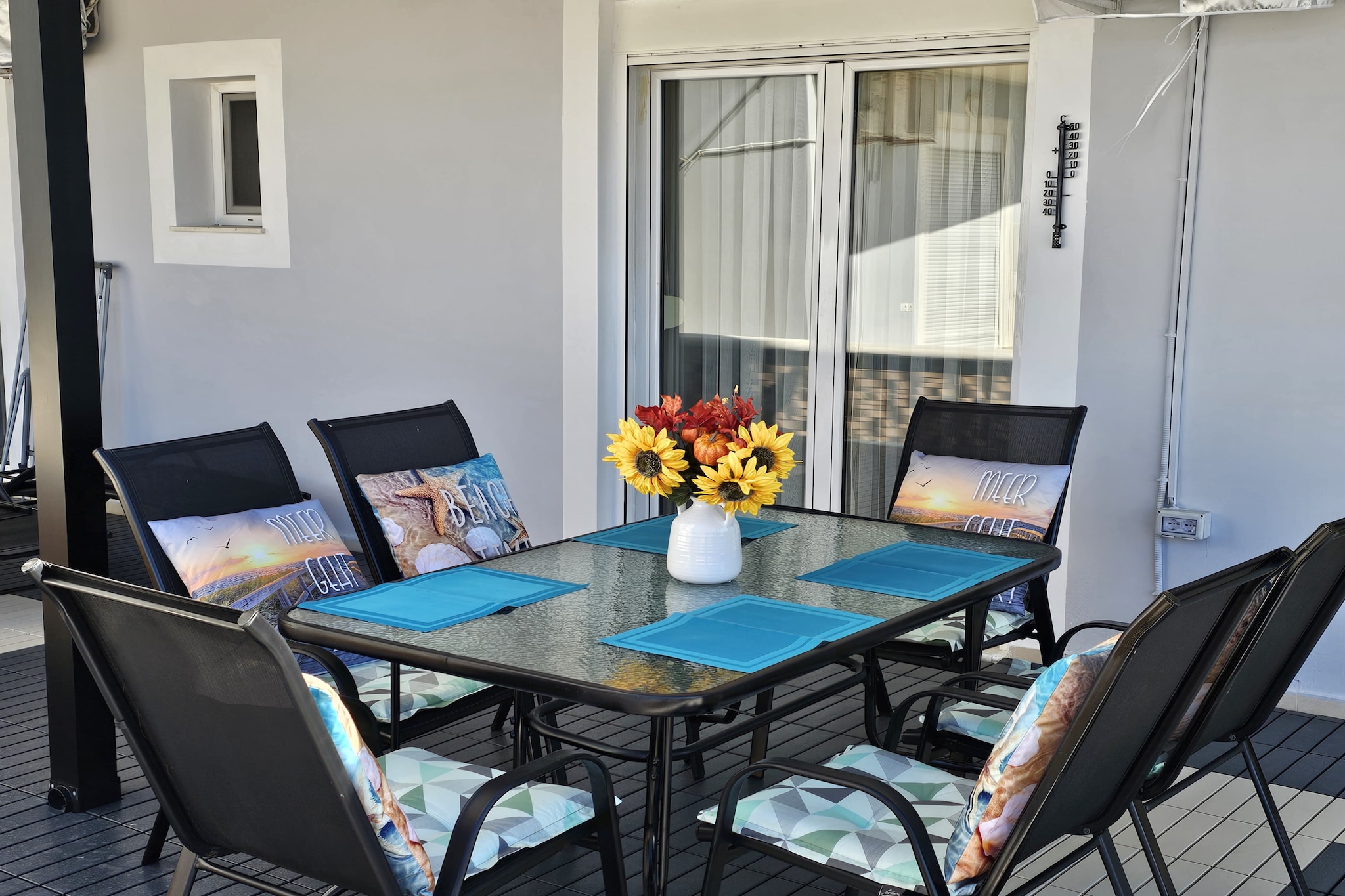 Beach Front Terace-Terrasse