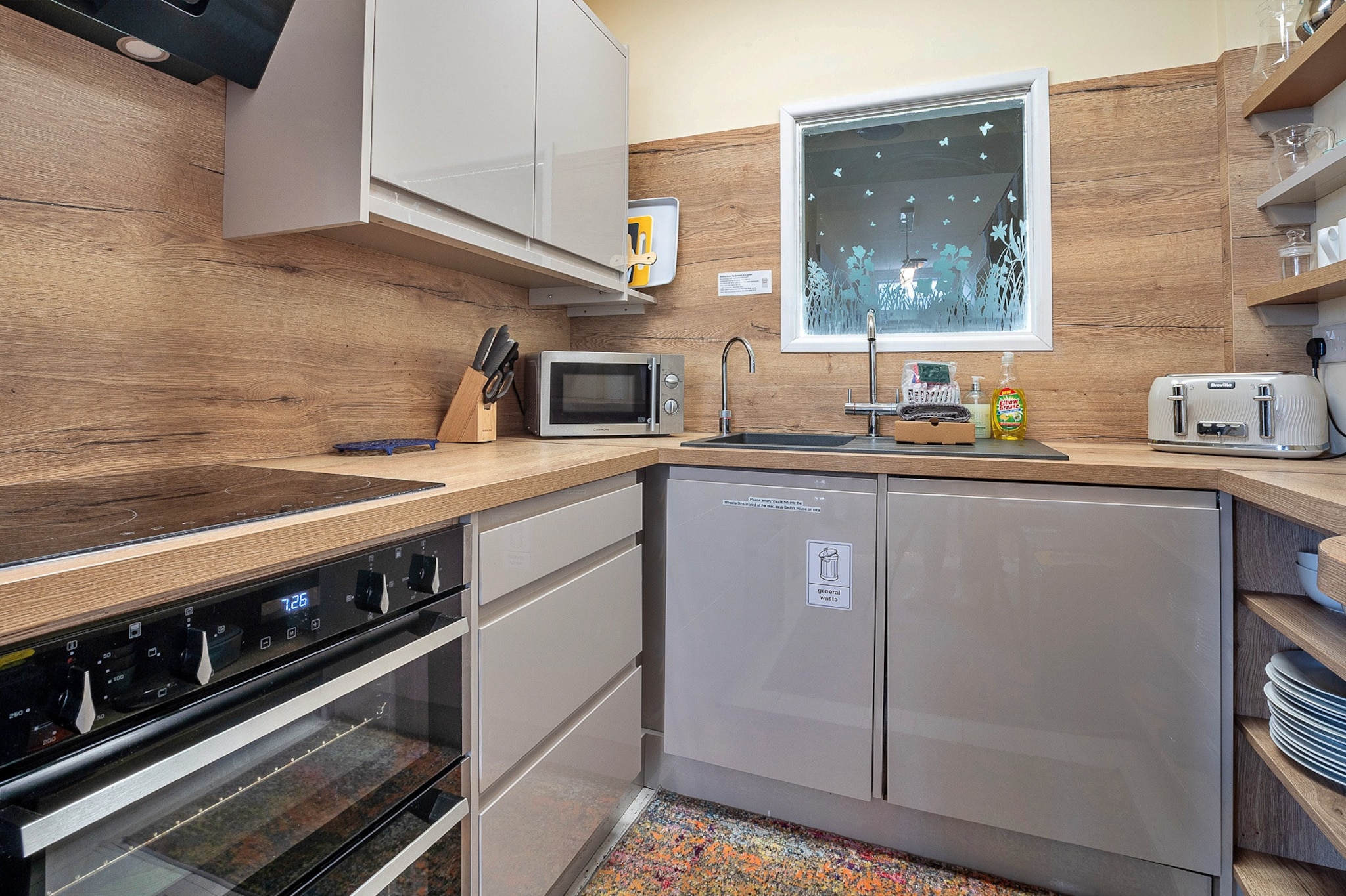 No. 62 at Gadlys House-Keuken