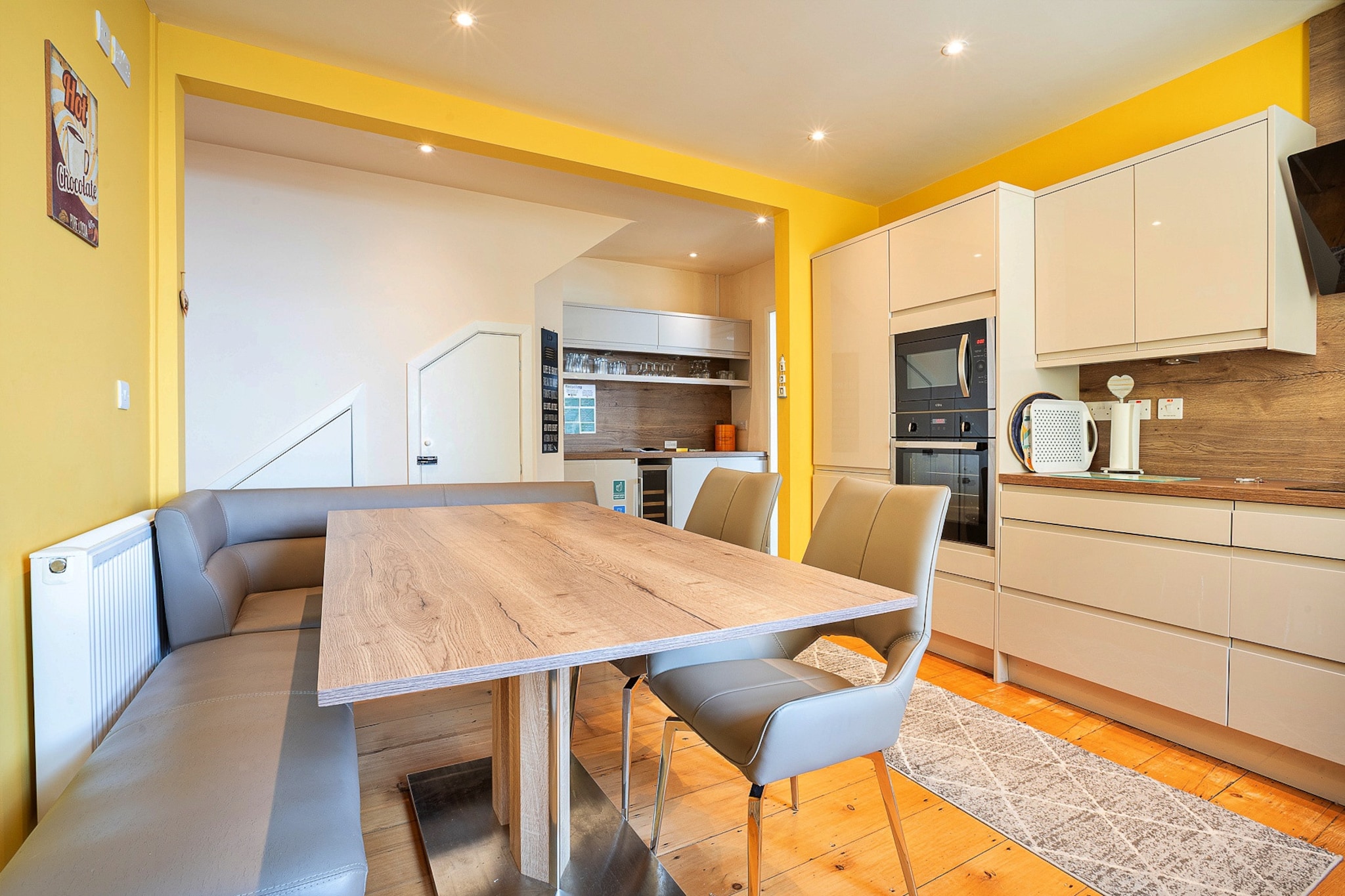 Waters Edge at Gadlys House-Keuken