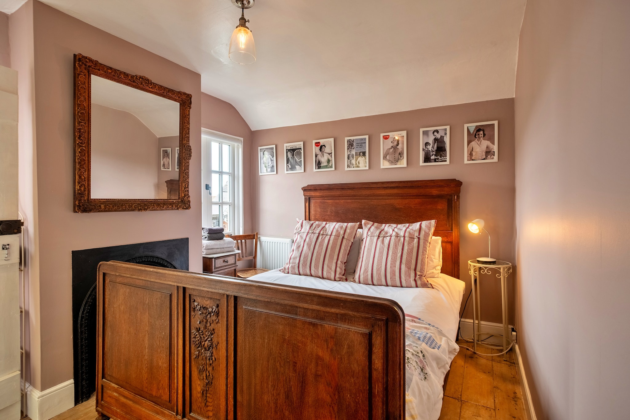3 Elm Cottage-Slaapkamer