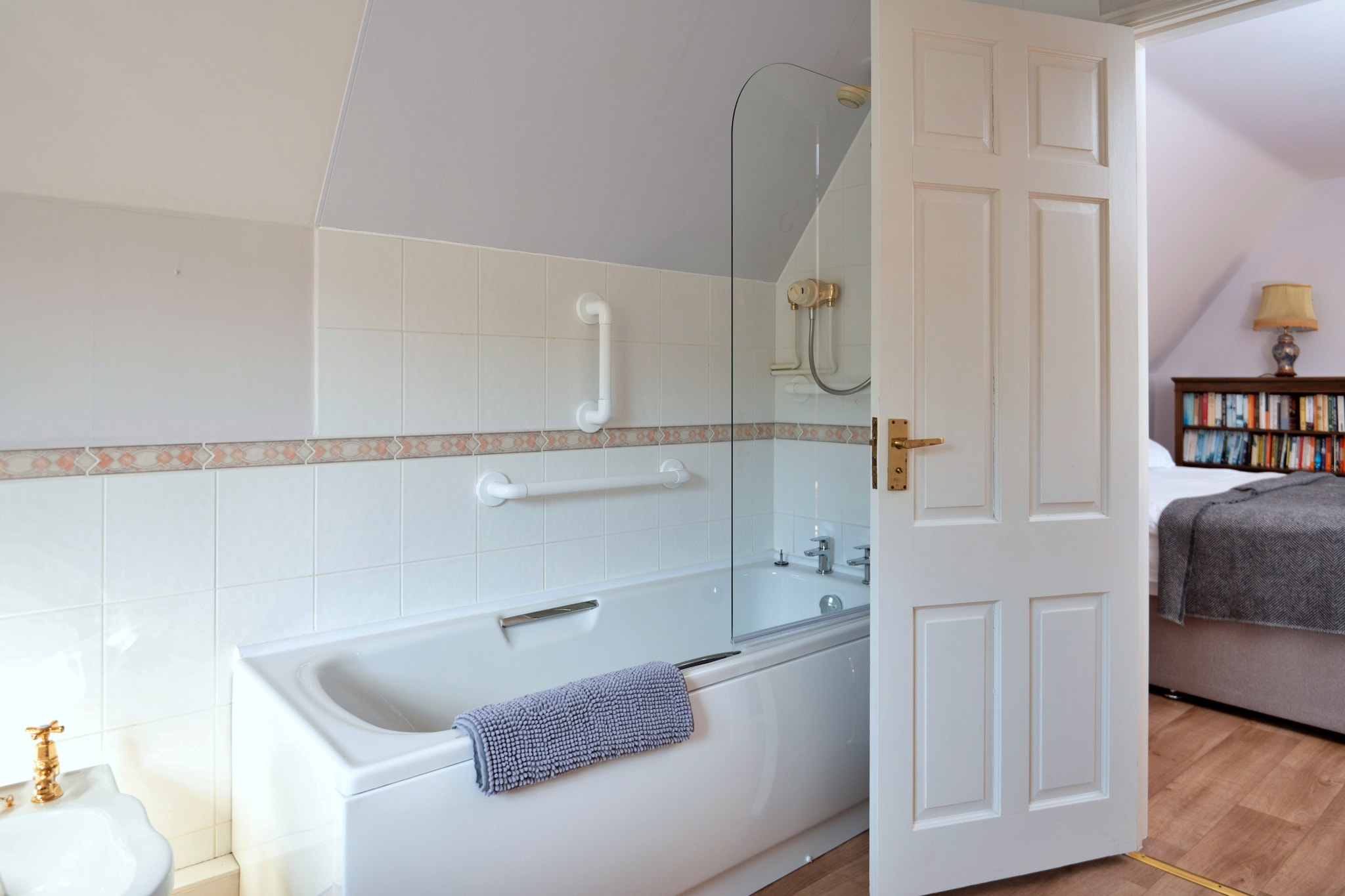 Cwmfron House-Niet-getagd