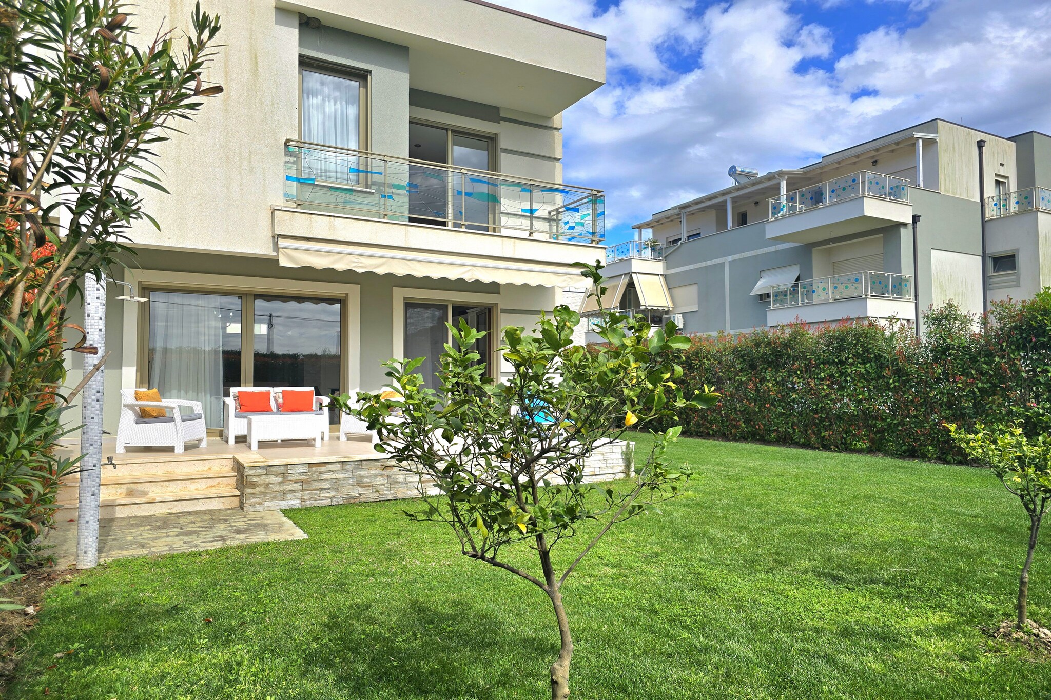 ALD222 - Vila 98-Terrasbalkon