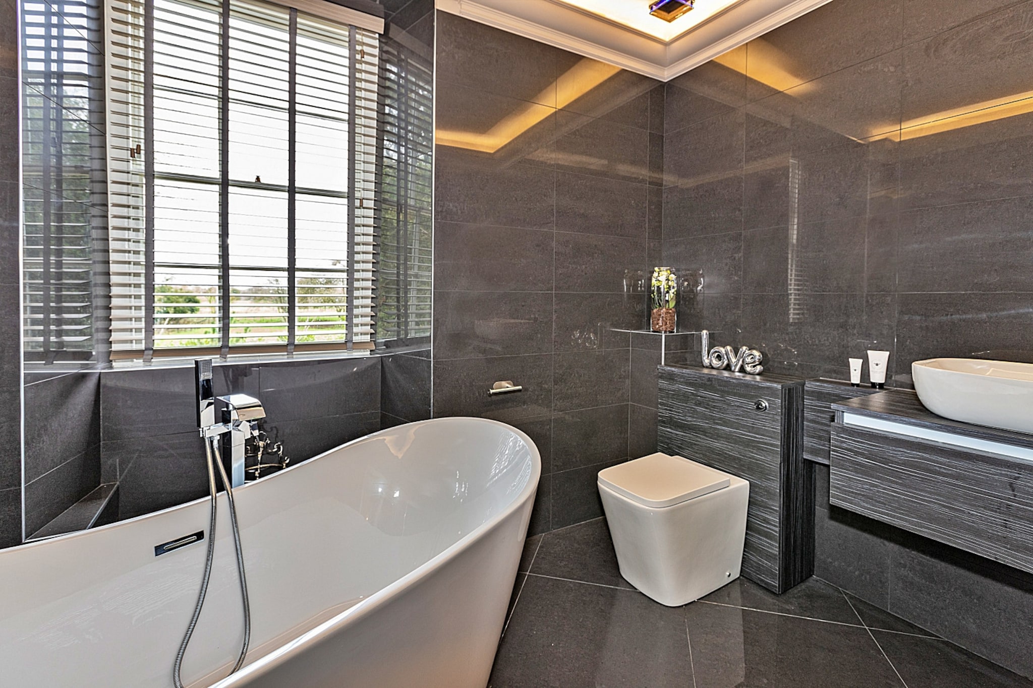 Ttich Manor Retreat-Badkamer