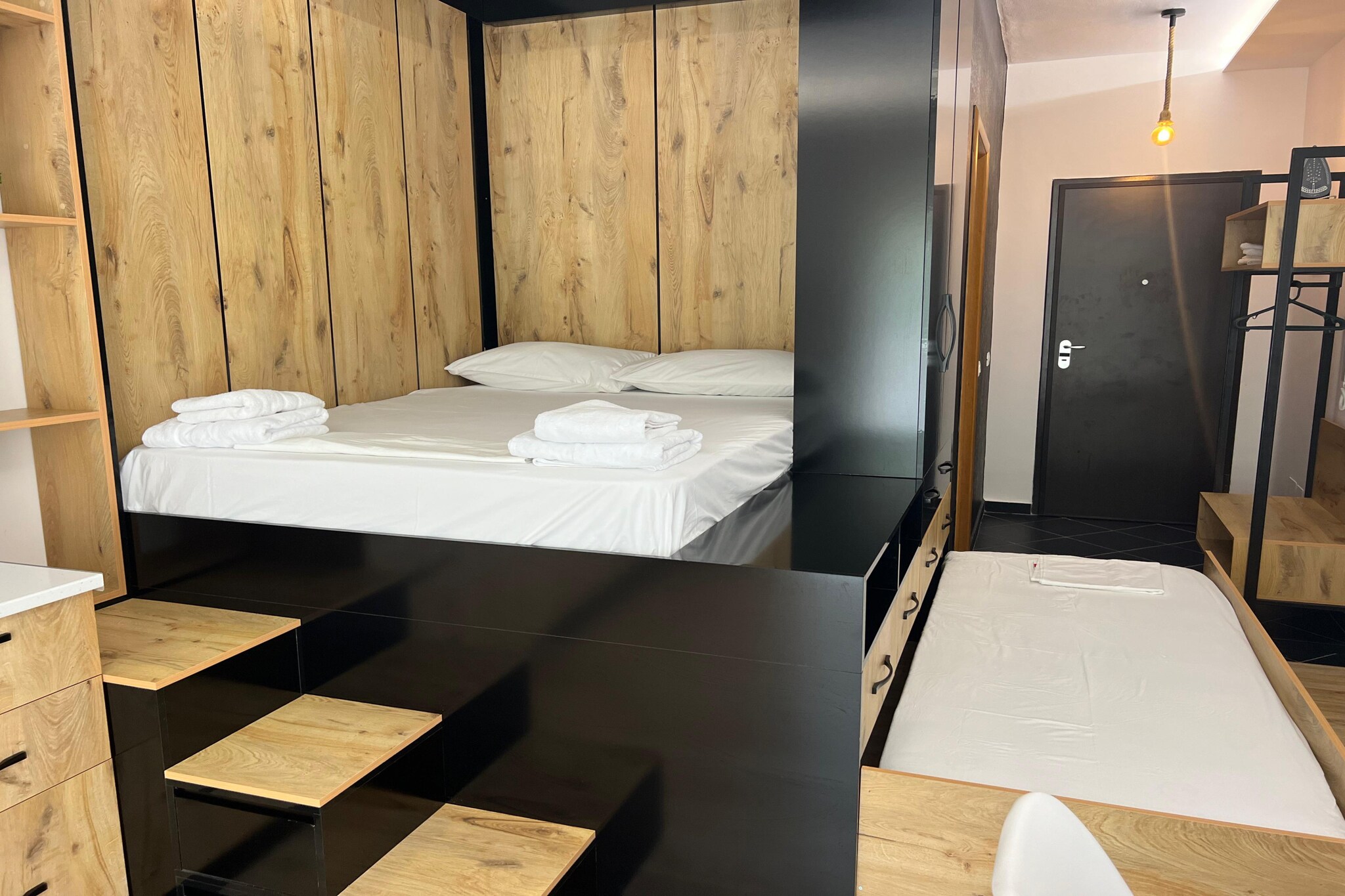 Teo Deluxe Studios - Triple Family Studio-Chambre