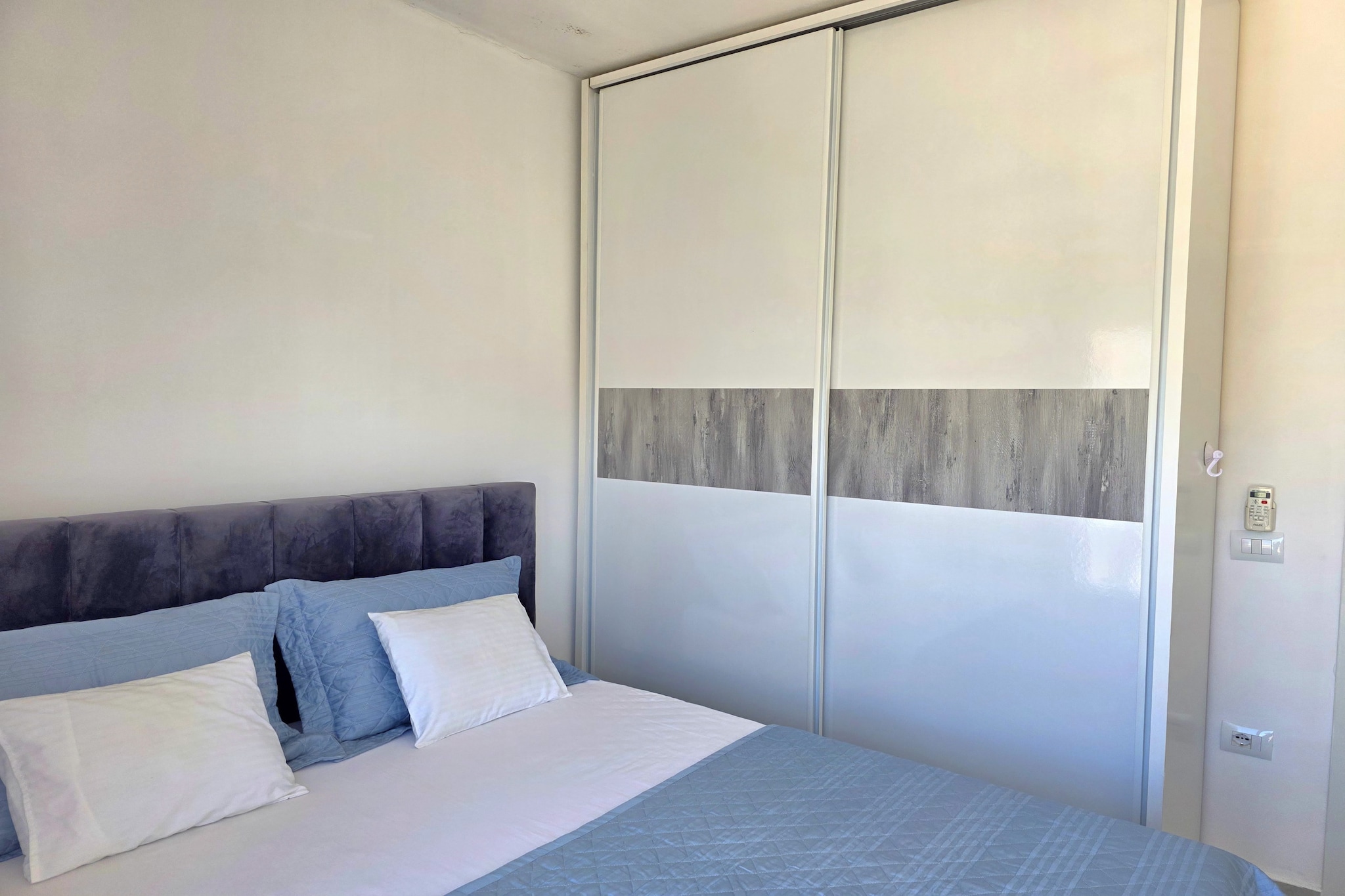 ALD070-GYURI-Schlafzimmer
