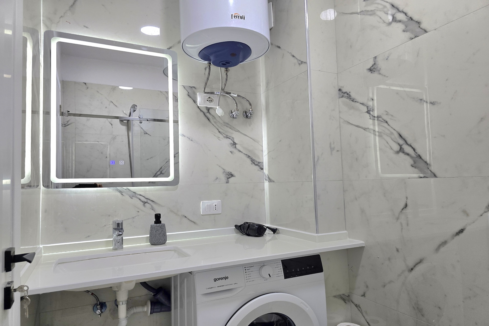 ALD094-Mondi 1-Badezimmer