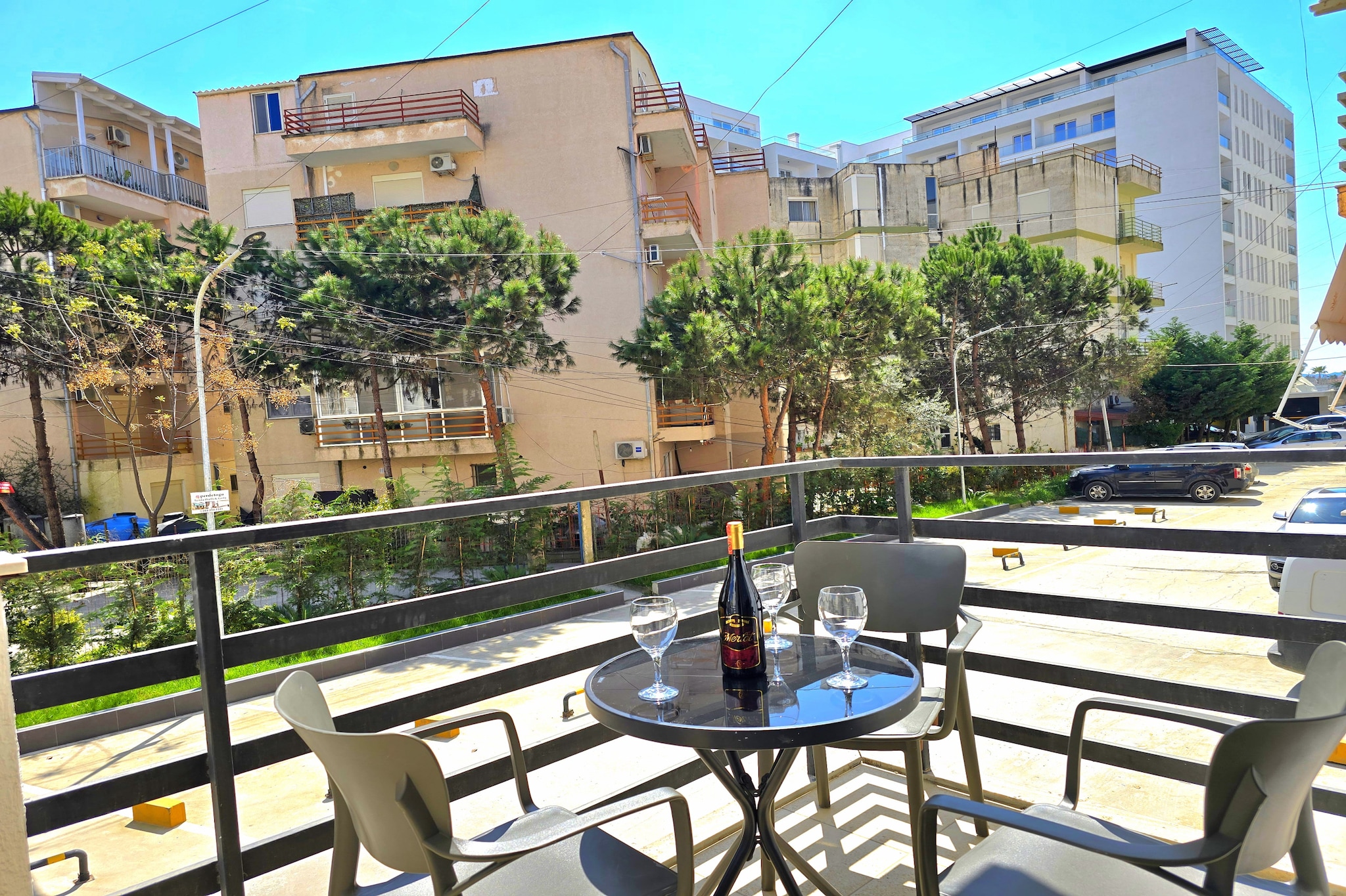 ALD096-Ales Qerret-Terrassenbalkon