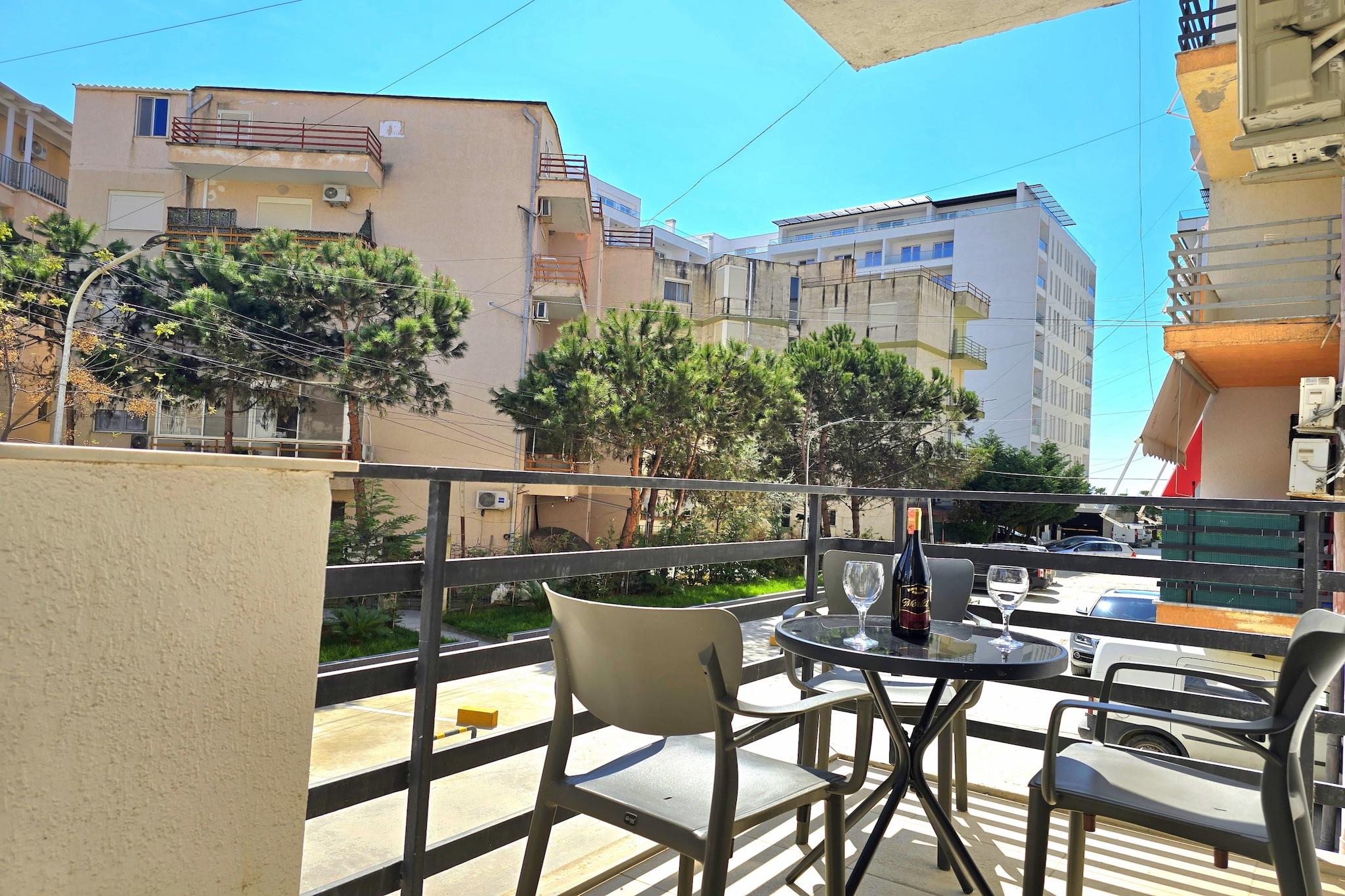 ALD096-Ales Qerret-Terrassenbalkon