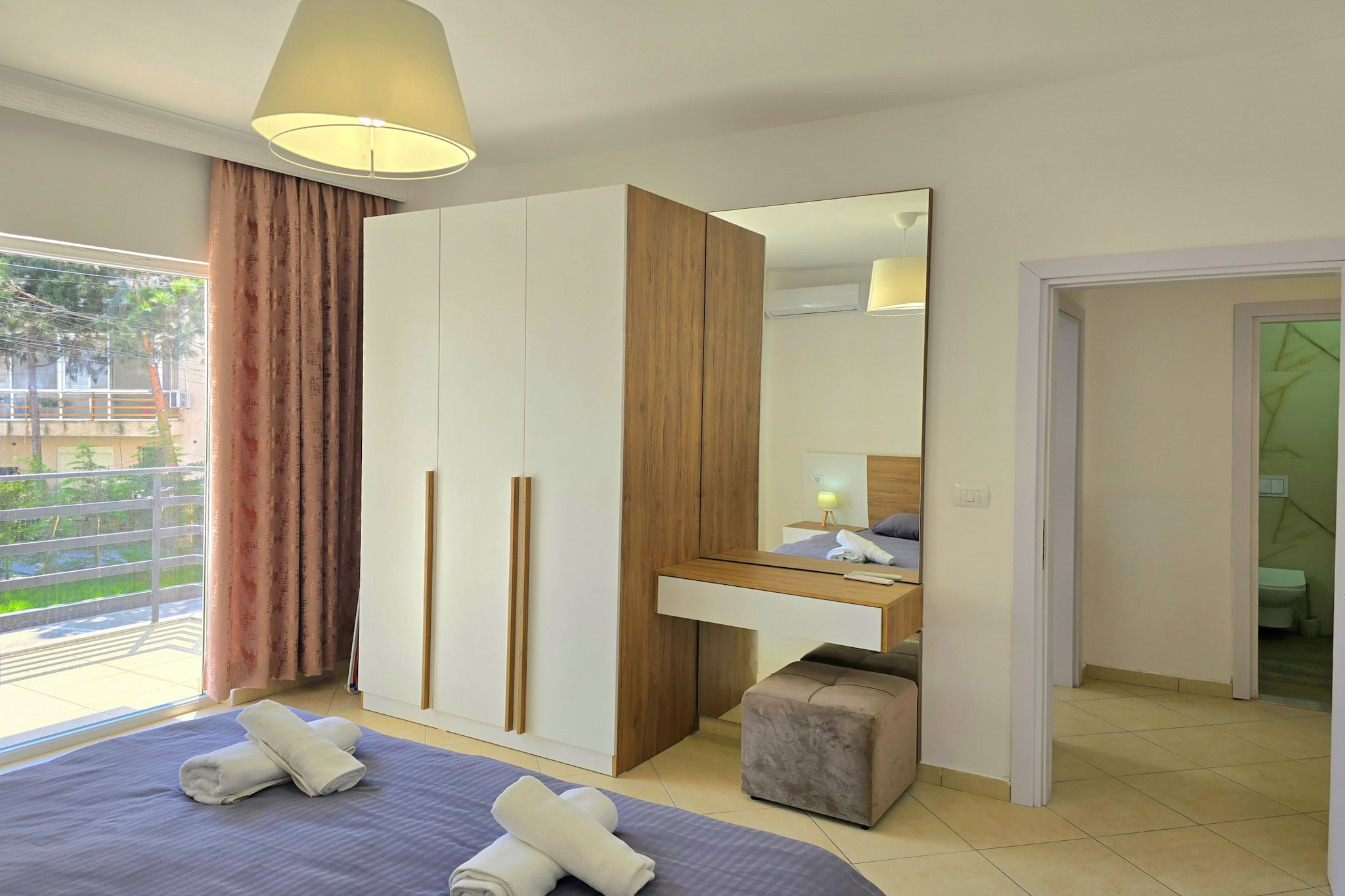 ALD096-Ales Qerret-Schlafzimmer