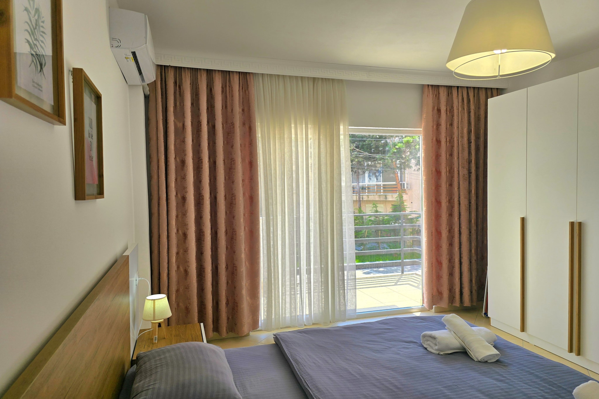ALD096-Ales Qerret-Schlafzimmer
