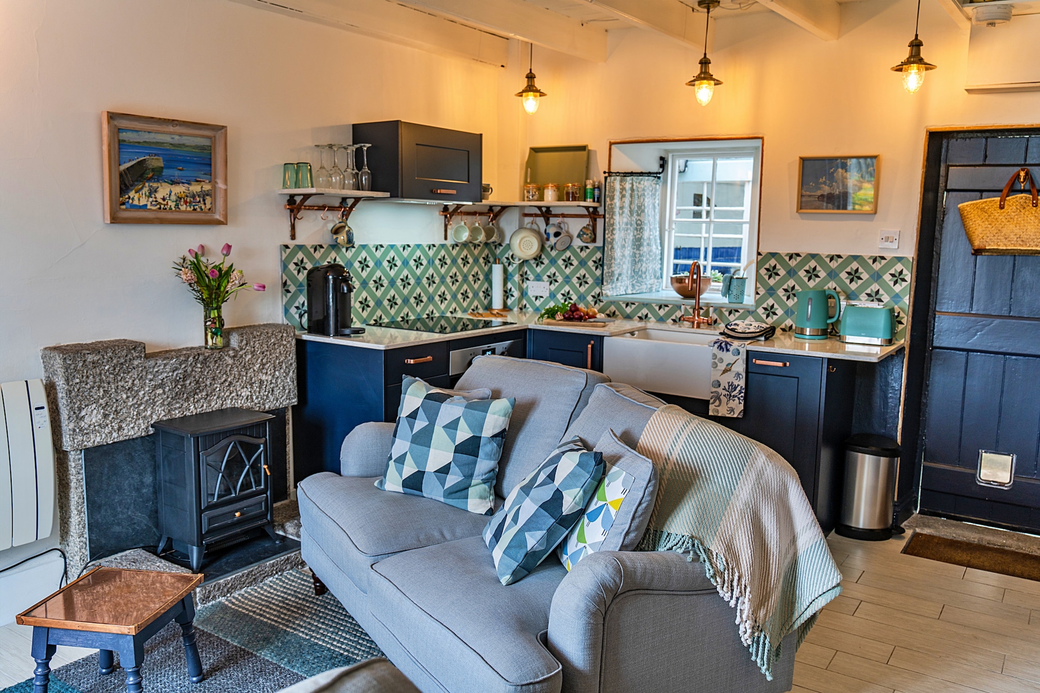 Cosy Mousehole Cottage with Sea Views-Woonkamer
