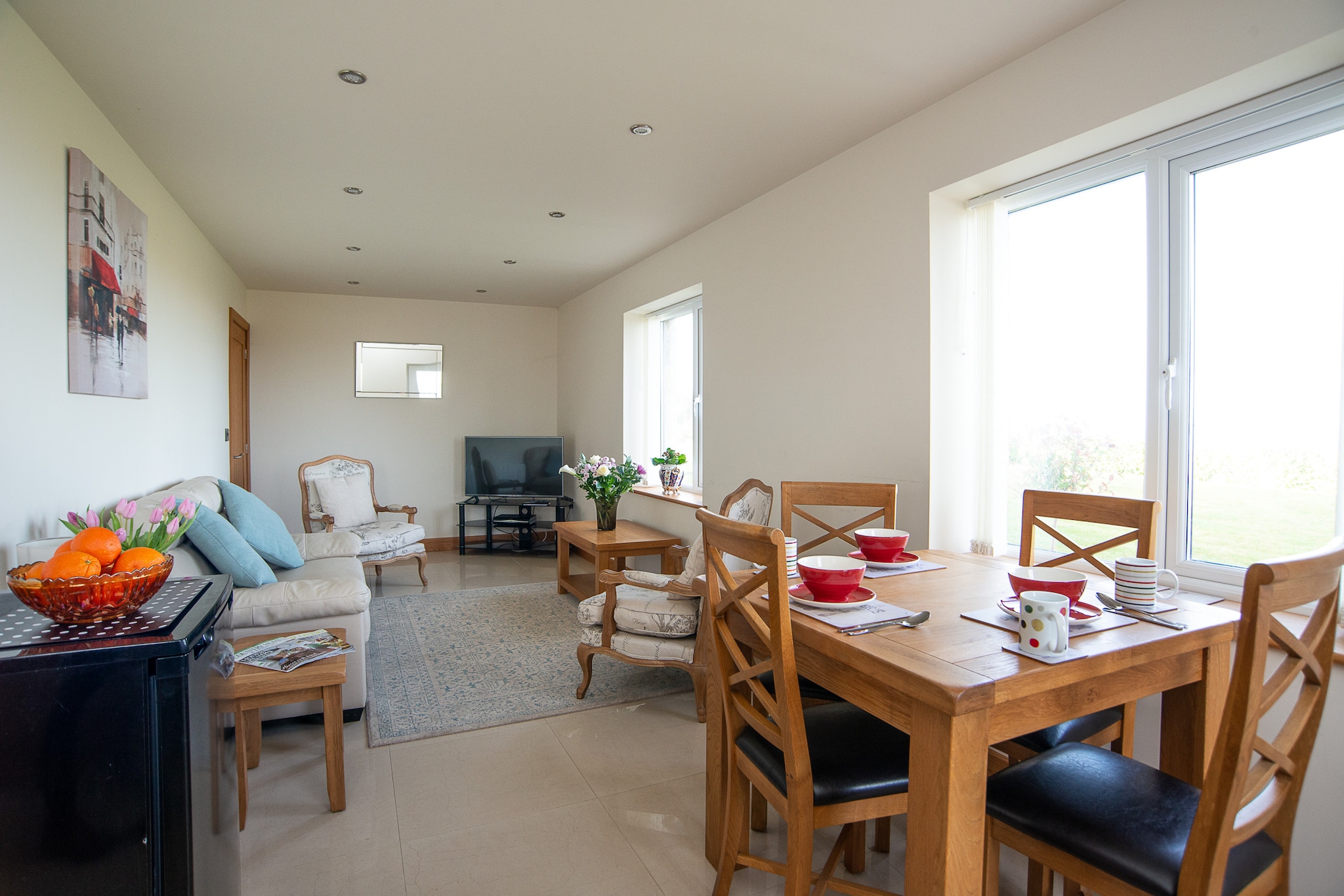 Picton Lodge - Sea Views-Woonkamer