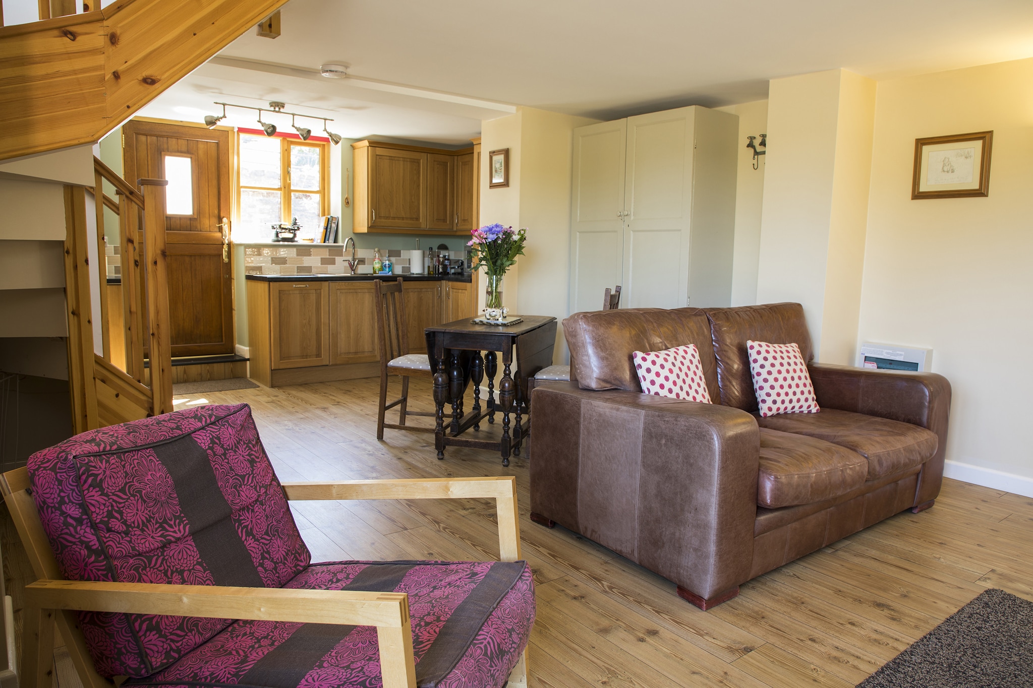 Woodpecker Cottage-Woonkamer