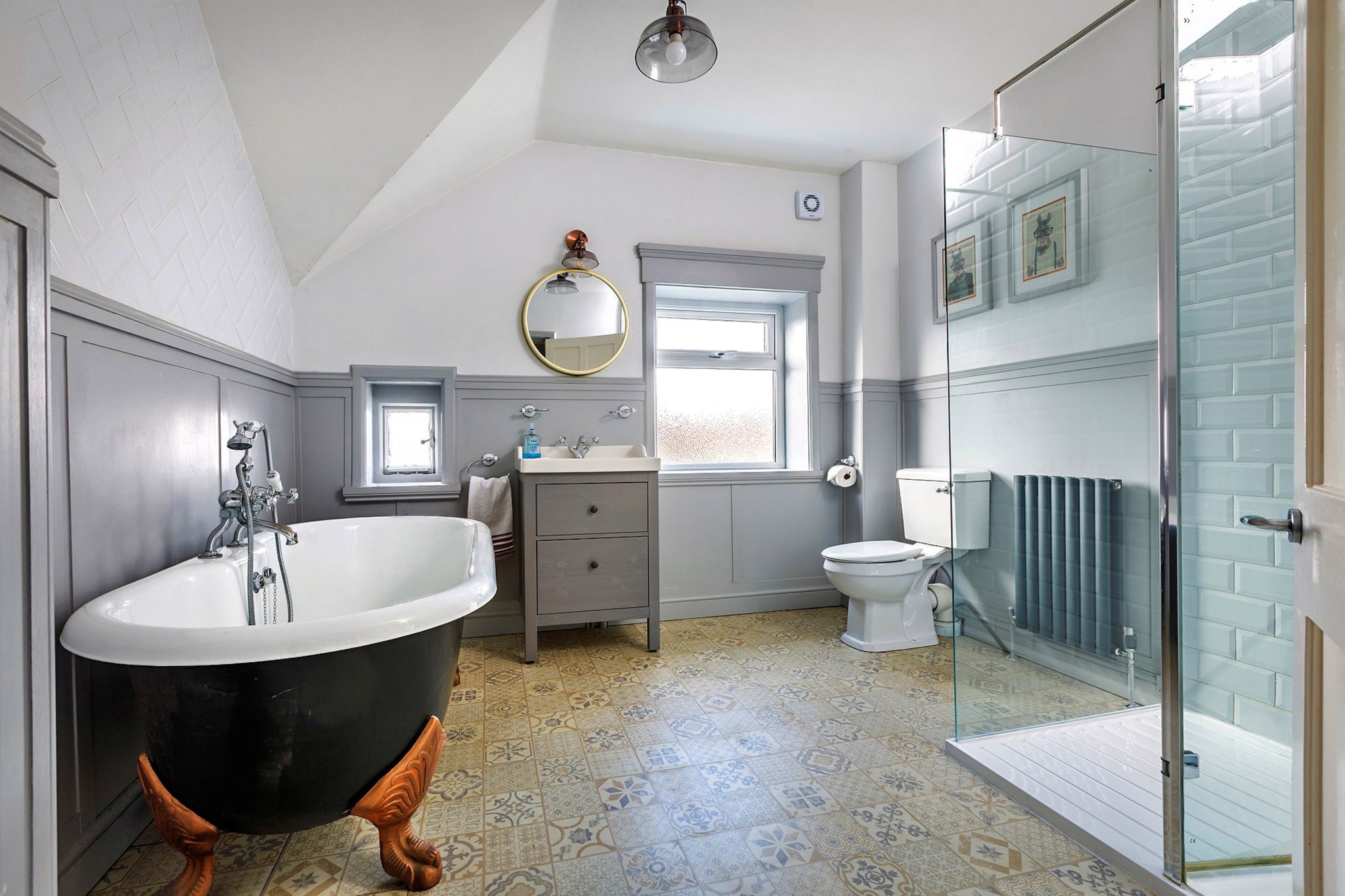 The Stables-Badkamer