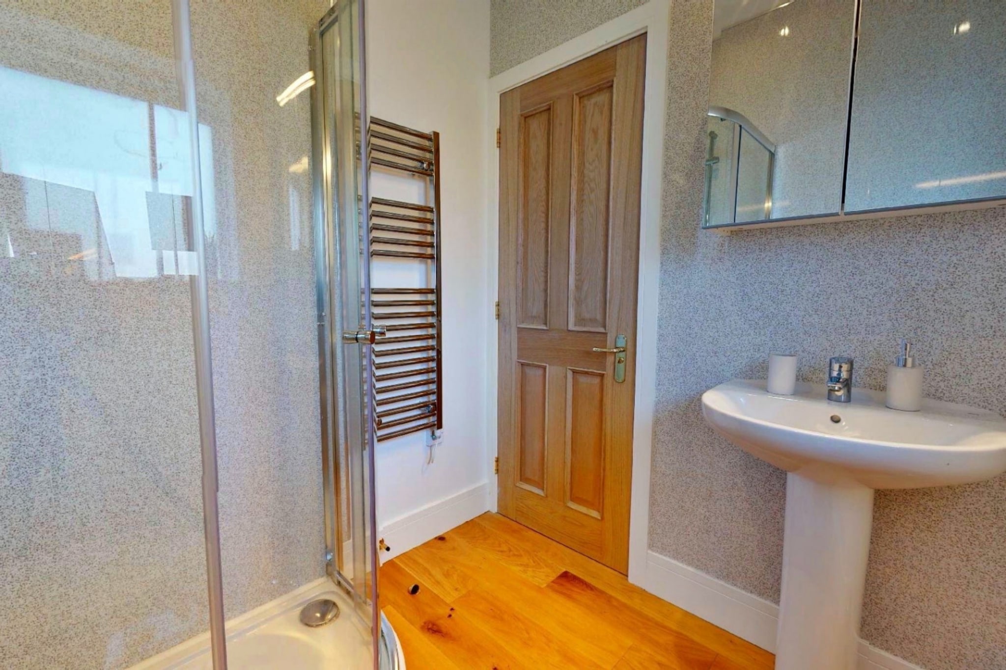 Peak Dale Apartment-Badkamer