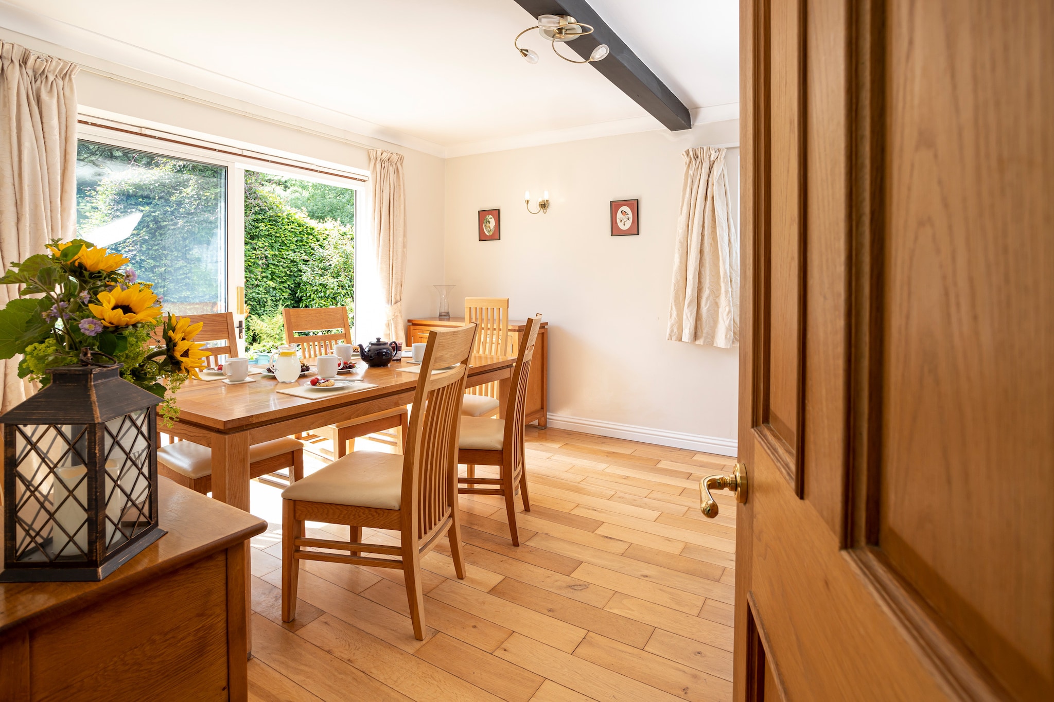 The Duck House-Eetkamer