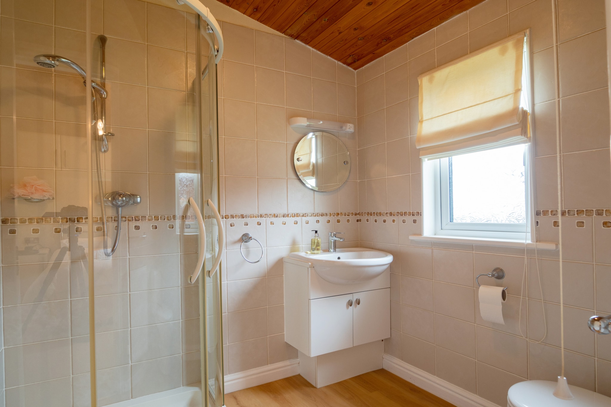 Whitsand Bay Lodge-Badkamer