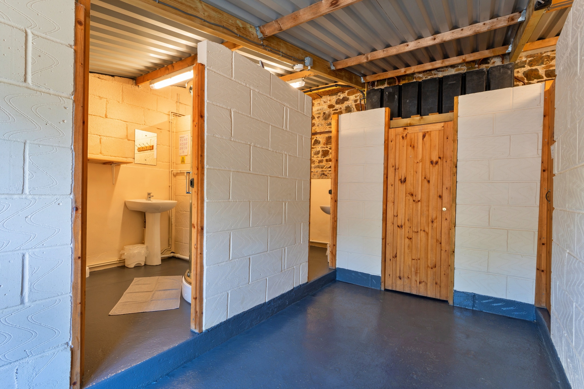 'Exmoor' Wooden Eco-Lodge-Badkamer