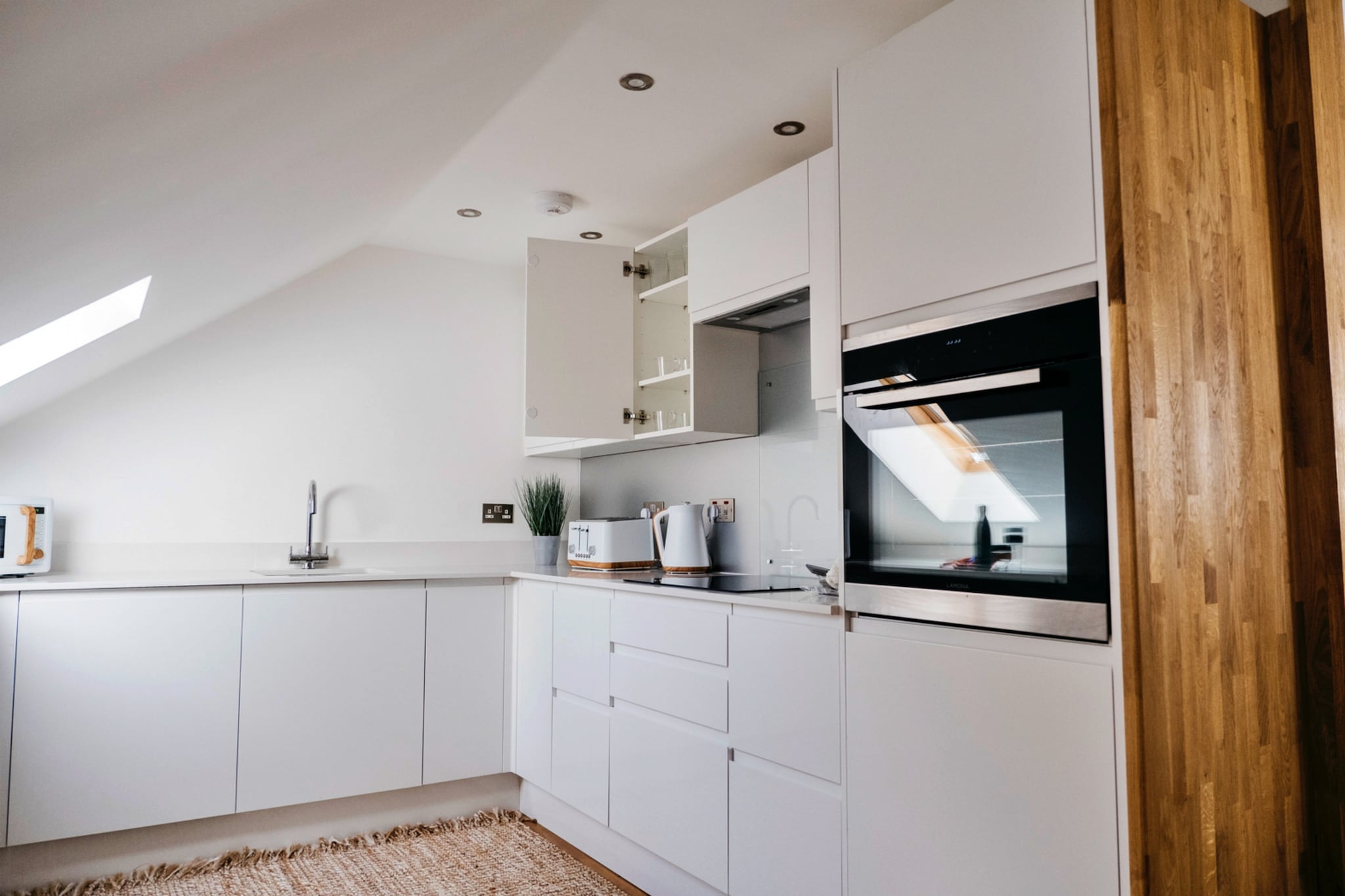 Tolcarne Stay - Luxury Newquay Apartment-Keuken