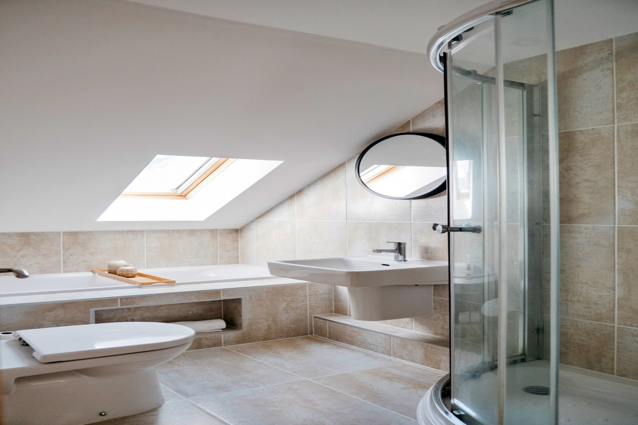 Tolcarne Stay - Luxury Newquay Apartment-Badkamer