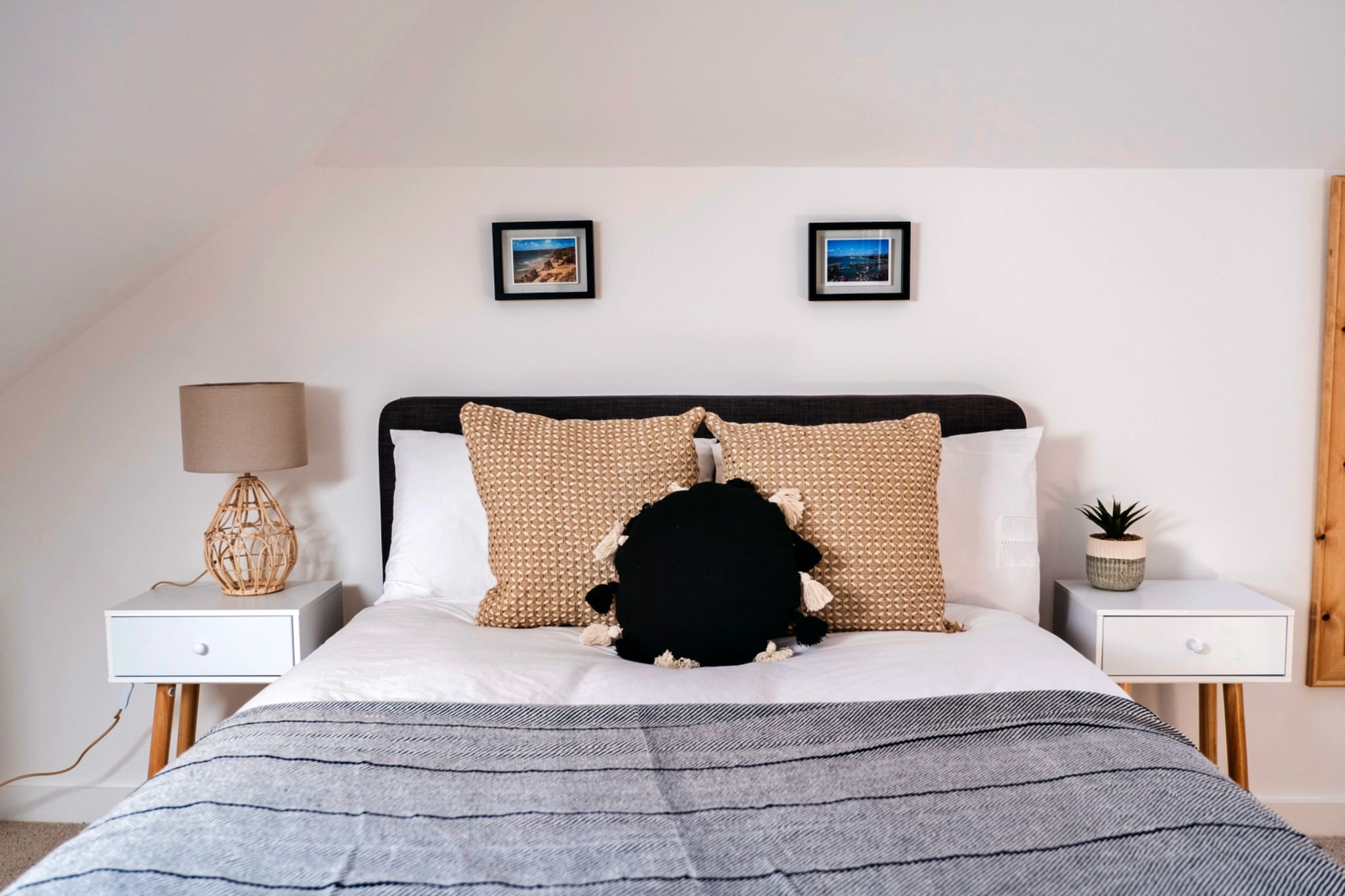 Tolcarne Stay - Luxury Newquay Apartment-Slaapkamer