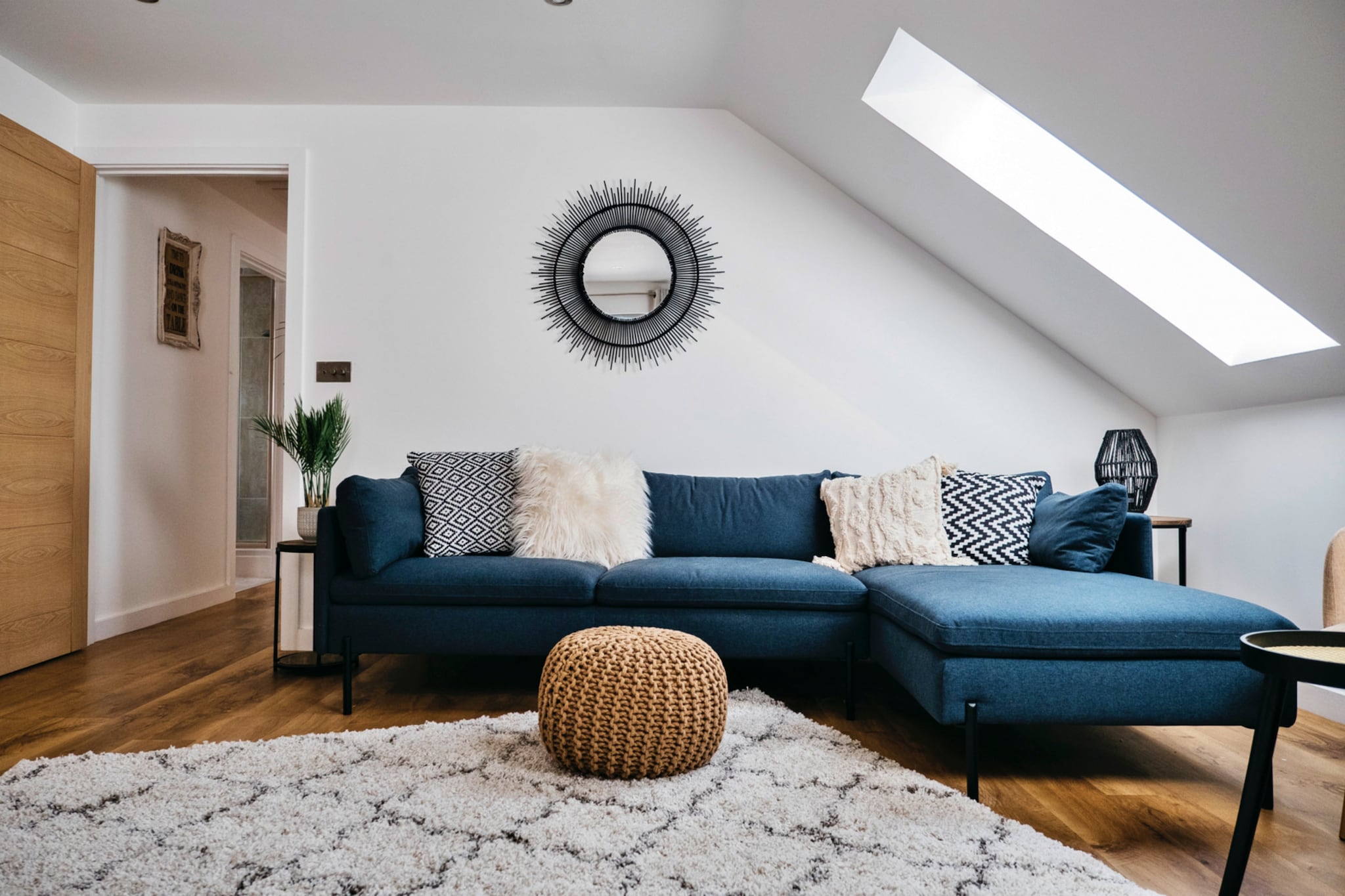 Tolcarne Stay - Luxury Newquay Apartment-Woonkamer