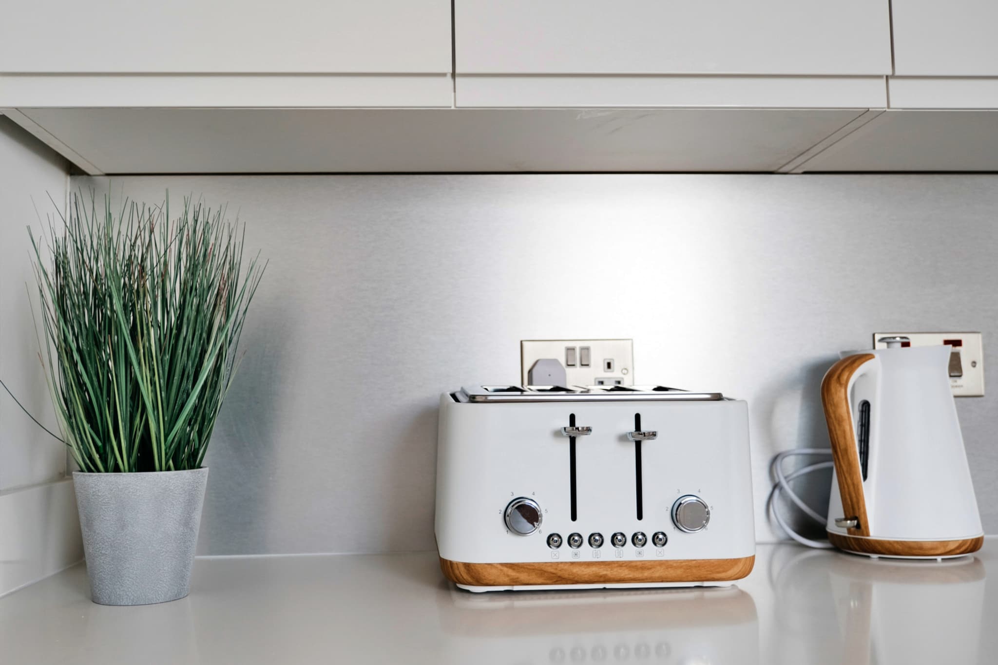 Tolcarne Stay - Luxury Newquay Apartment-Keuken