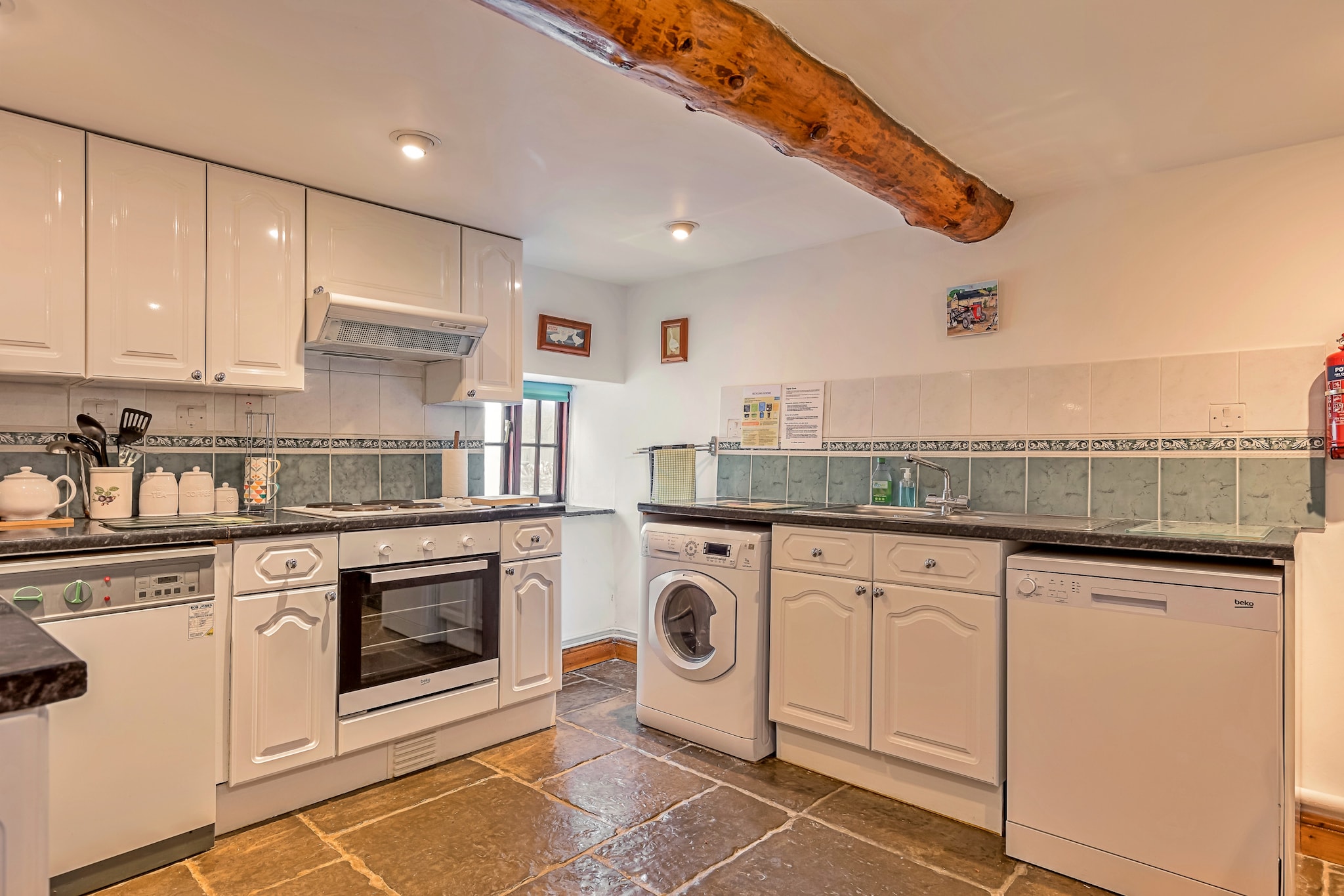 Fives Court Cottage-Keuken