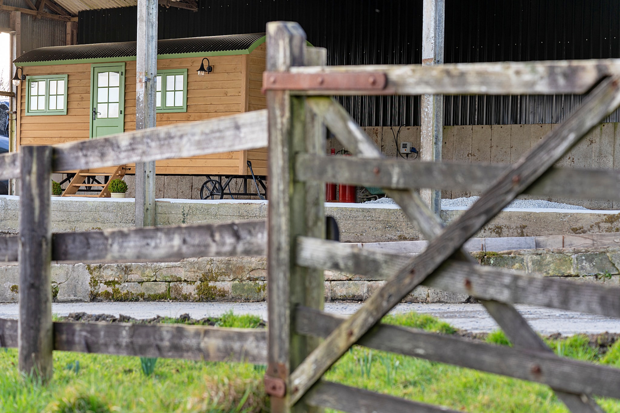 The Shepherd's Hut at Northcombe Farm-Buitenlucht
