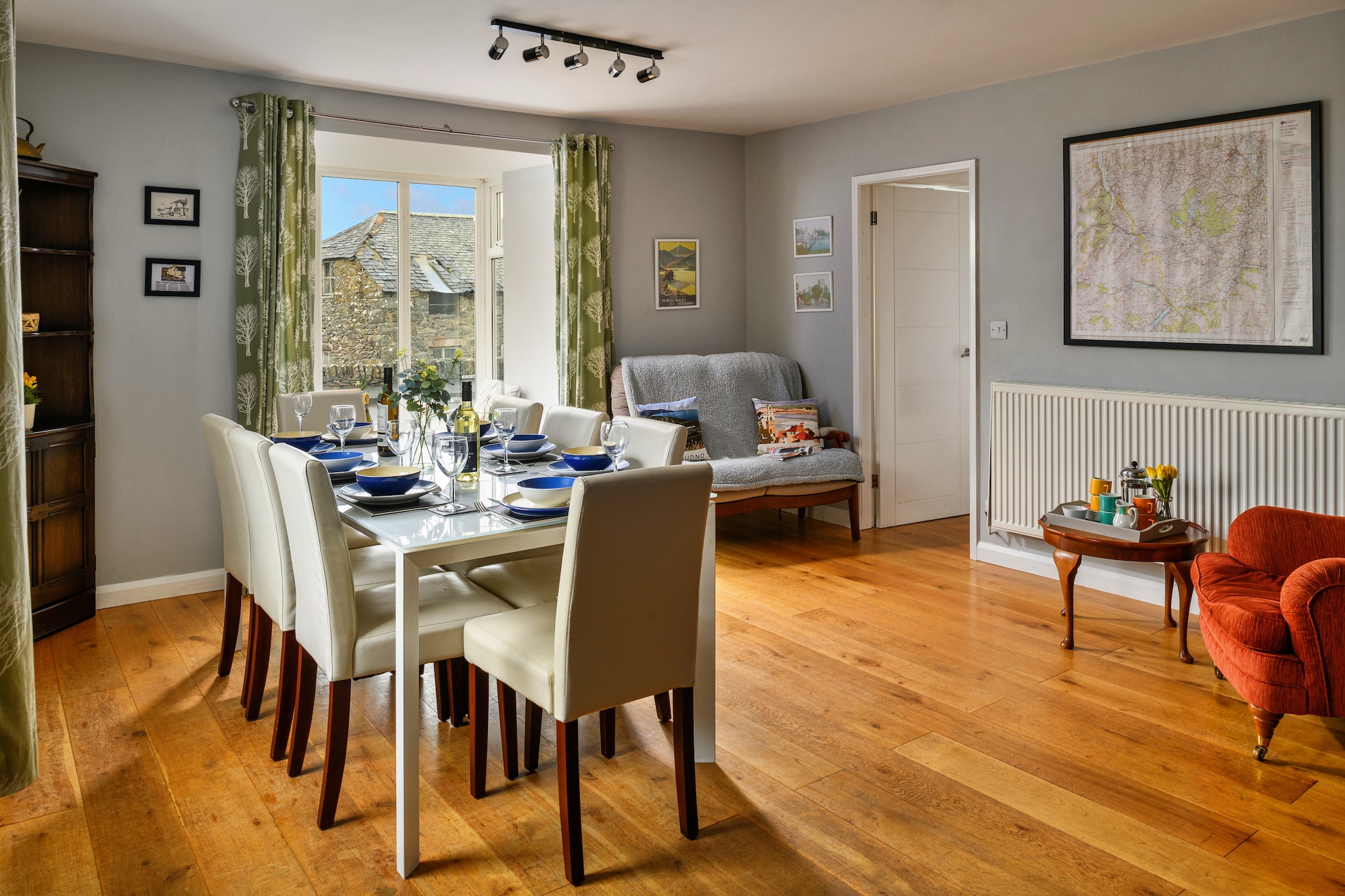 Bodlawen Holiday House - Edge of Snowdonia-Eetkamer