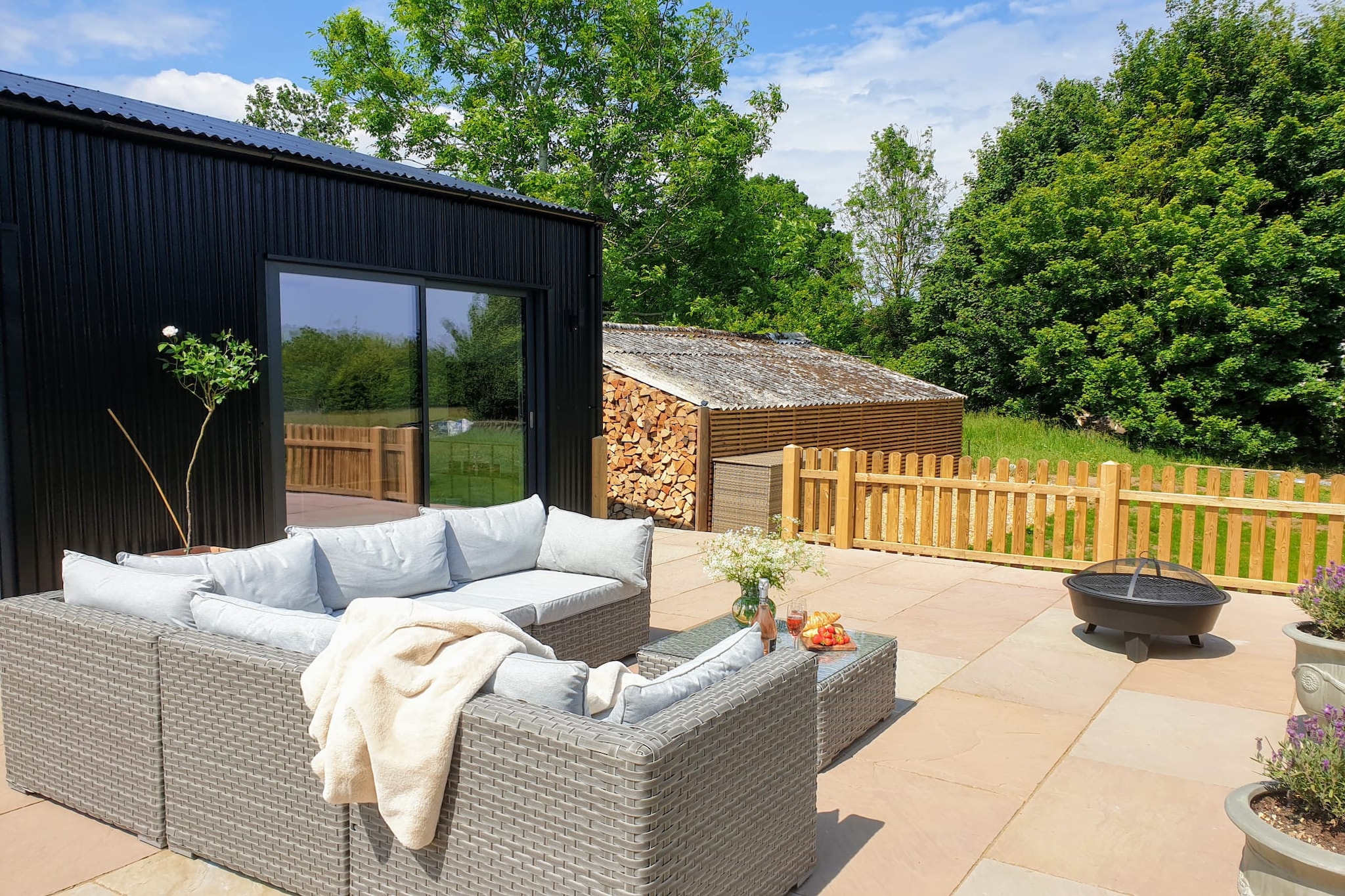 Blackbarn Wood-Tuinen zomer