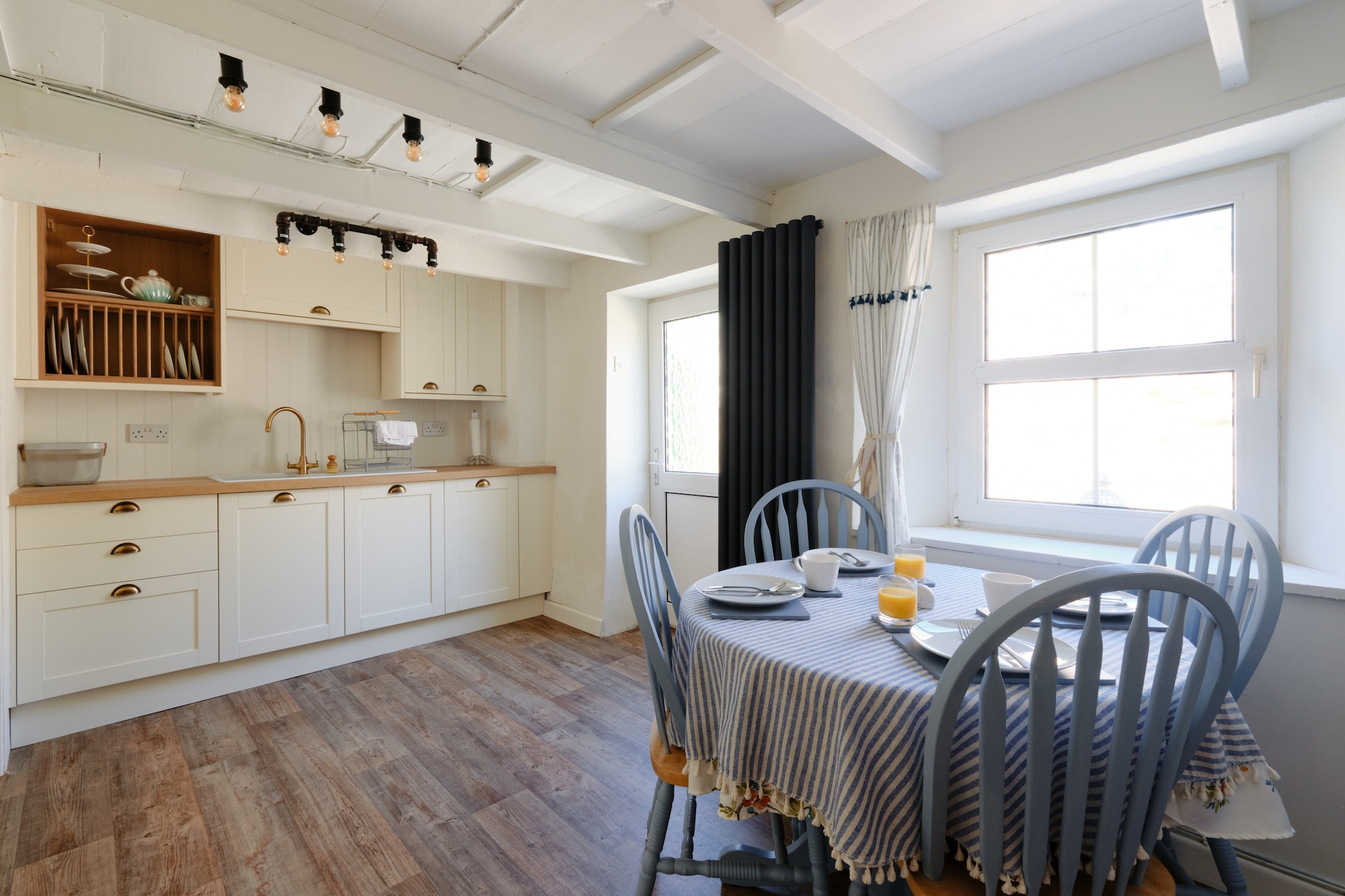 Primrose Cottage-Keuken