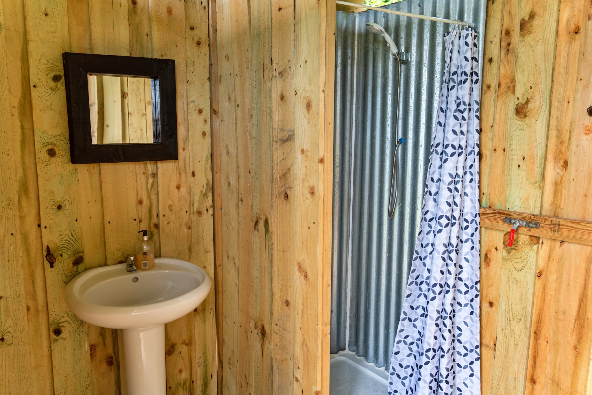 Beech Lotus Belle Tent-Badkamer