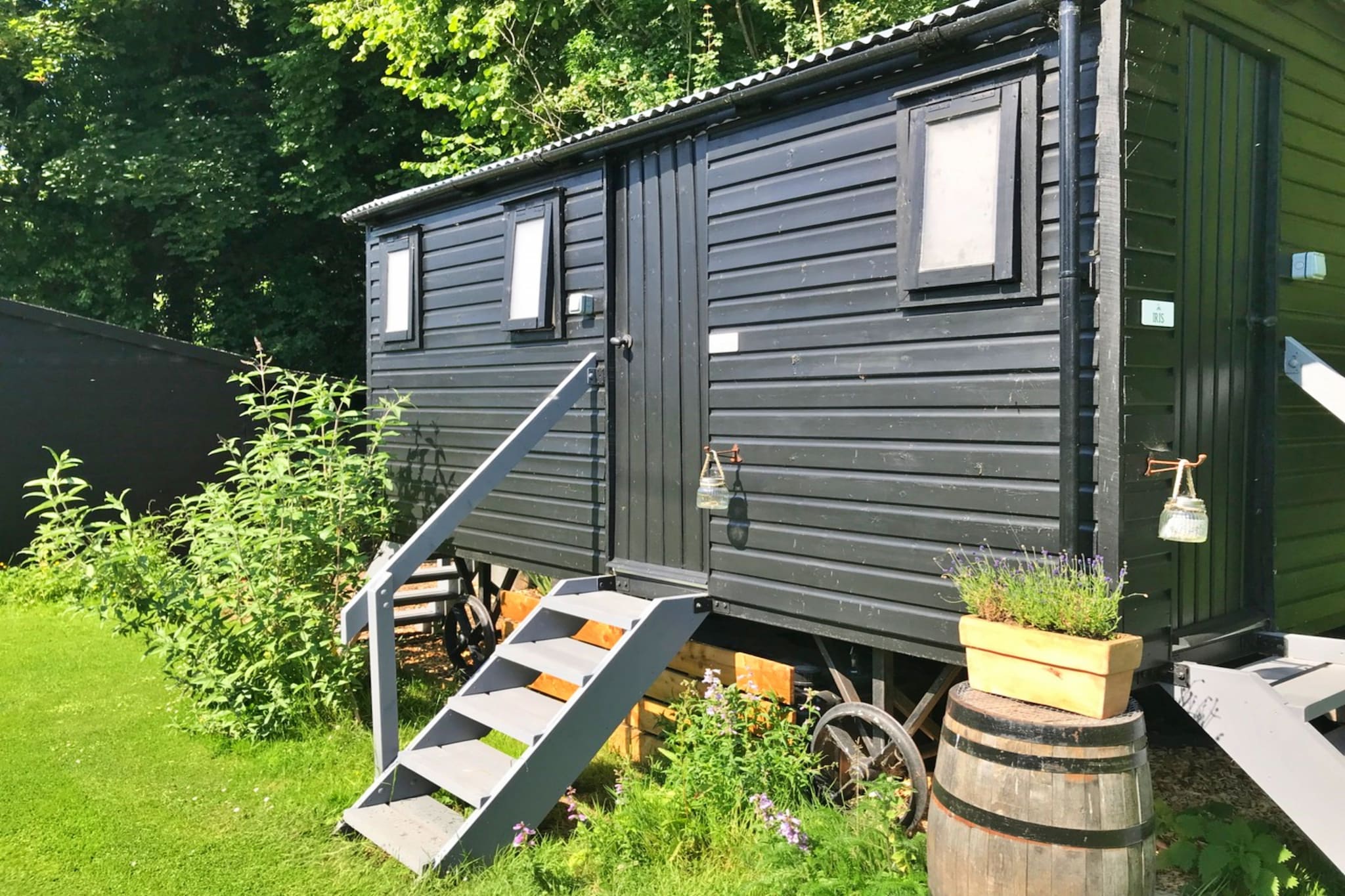 Meadow Glamping Tents-Badkamer