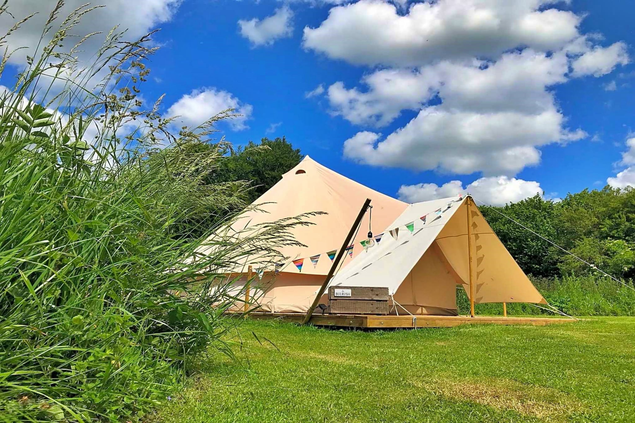 Meadow Glamping Tents-Buitenlucht